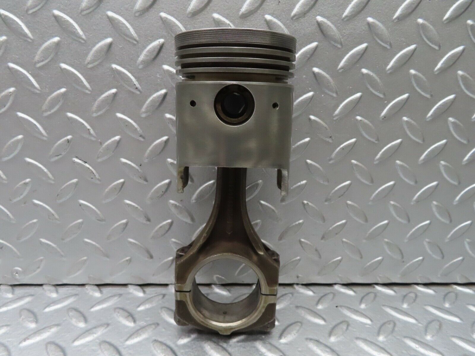 18463 Mercedes-Benz W111 220SE Coupe Piston With Connecting Rod 80.720 mm