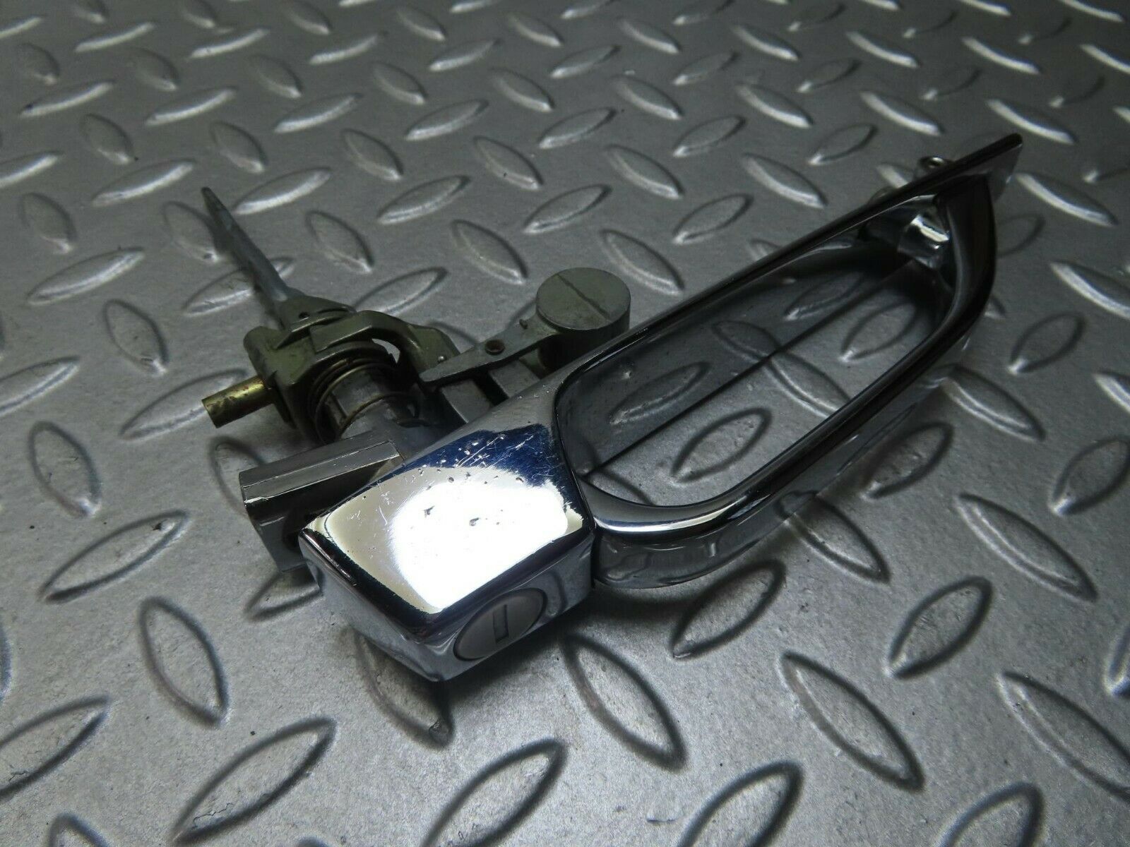 8757 Mercedes-Benz W116 Chrome Door Handle Front Right No Key 1167600159