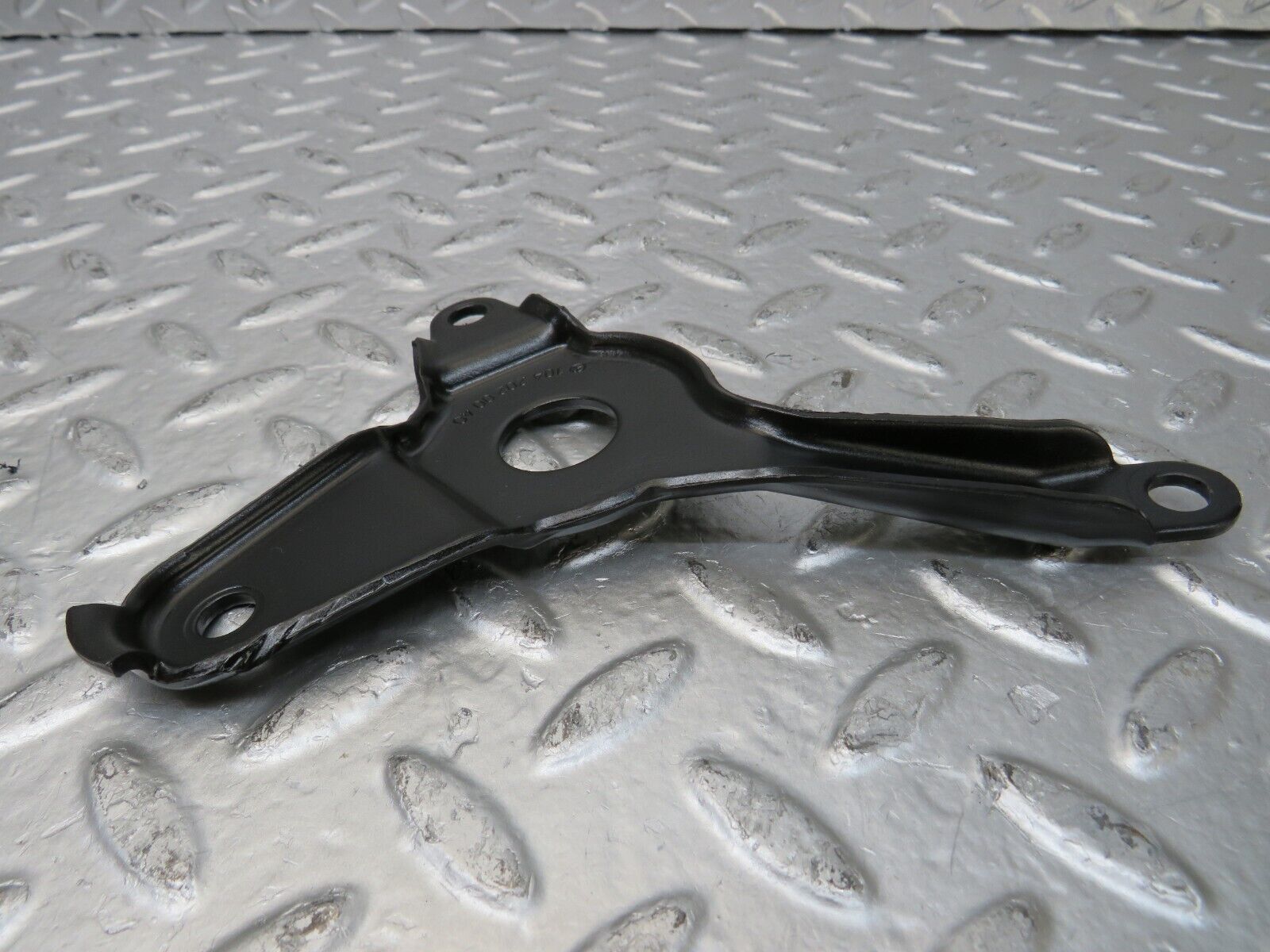 25948 Mercedes-Benz W124 280E Belt Tensioner Strut Bracket 1042020040