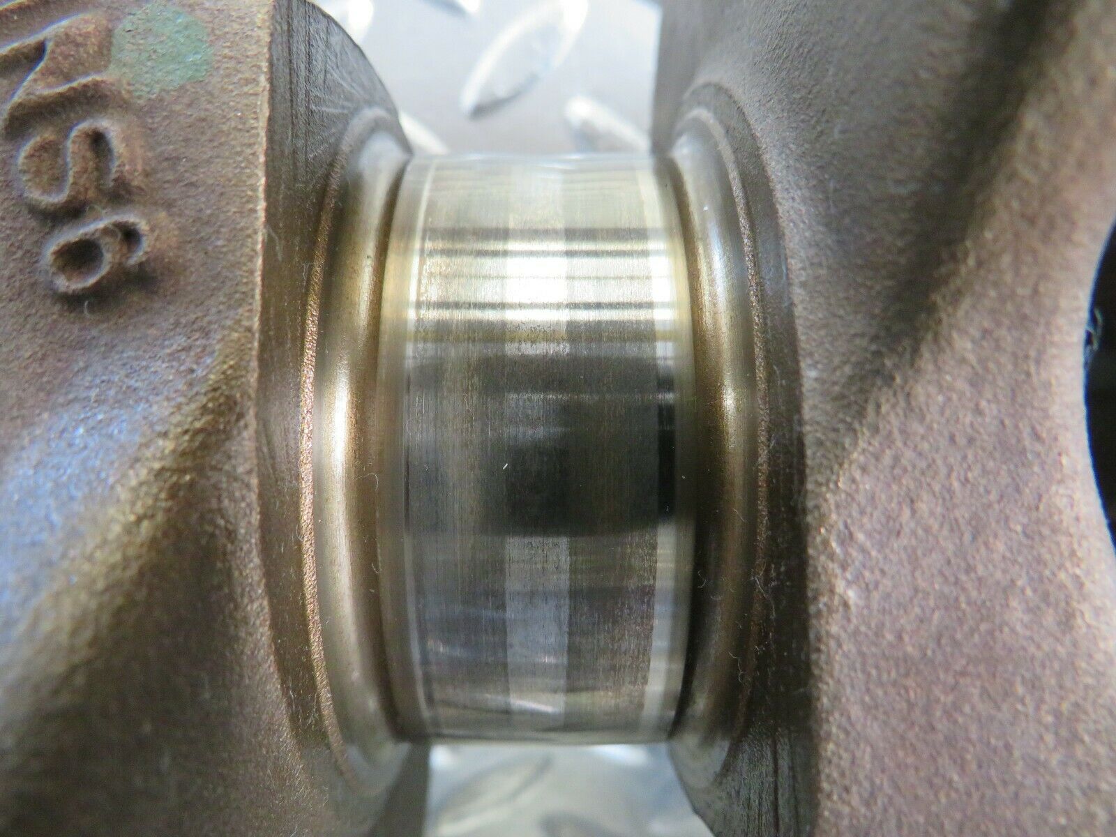 23098 Mercedes-Benz C123 230CE Coupe Crankshaft 10235