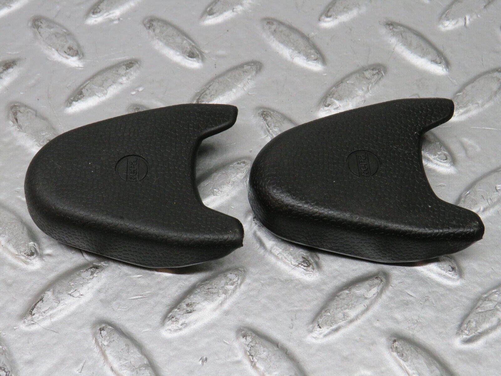 27325 Mercedes-Benz W123 280E Seat Belt Plastic Cap Pair 0008680430