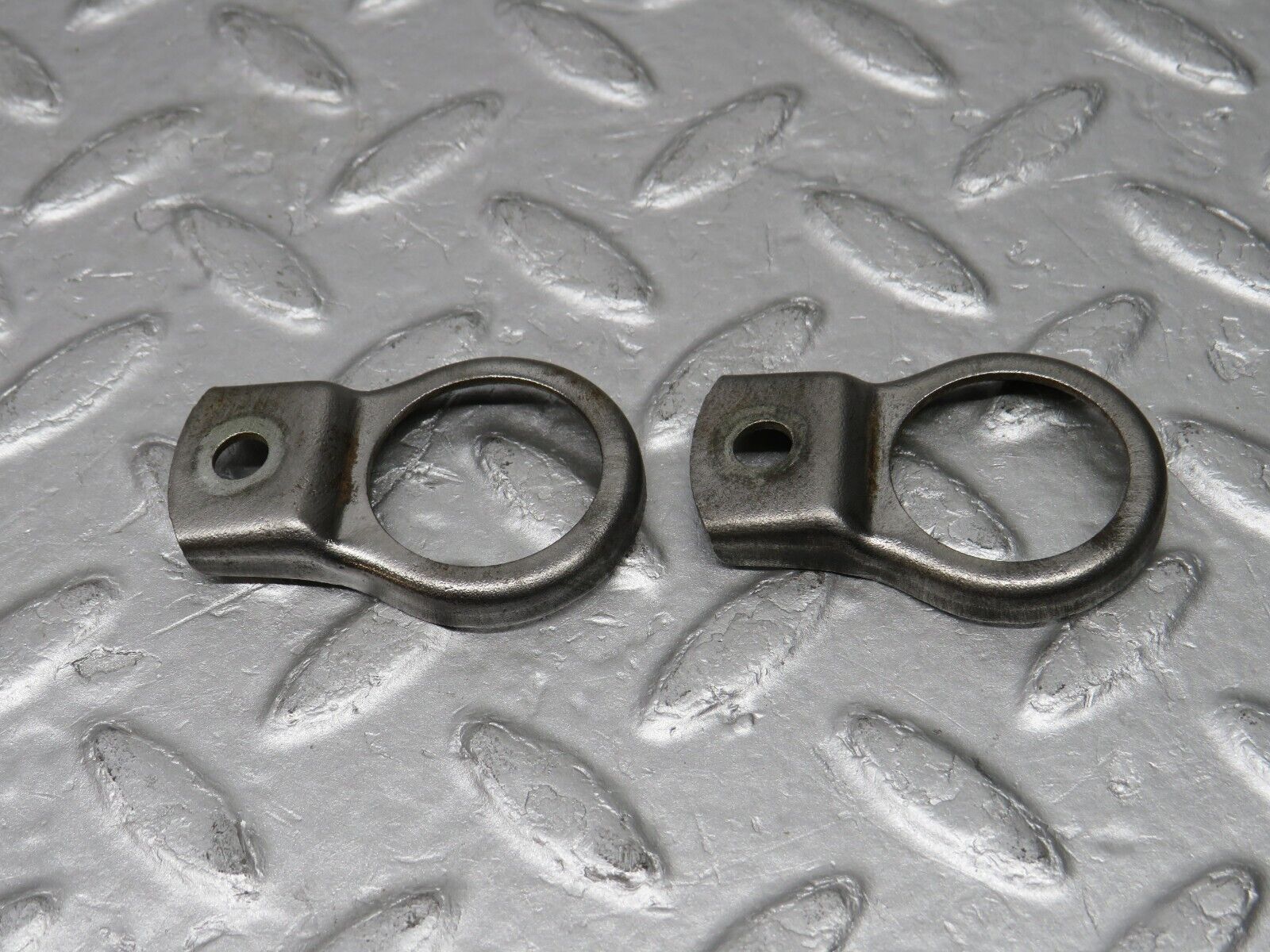 37569 Mercedes-Benz W109 300SEL Fuel Injector Bracket