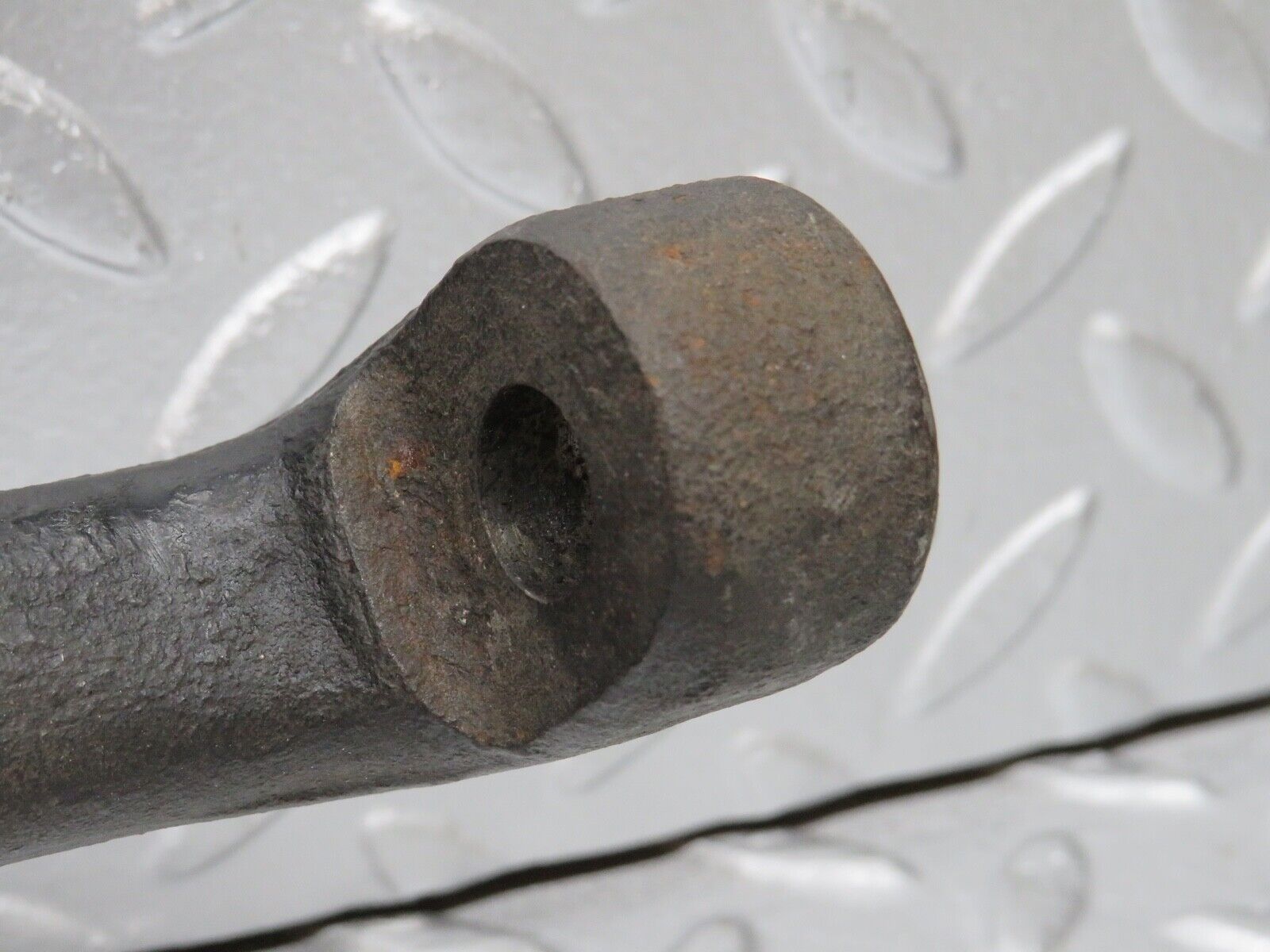 0381 Mercedes-Benz W108 280SE Complete Wheel Hub Front Left