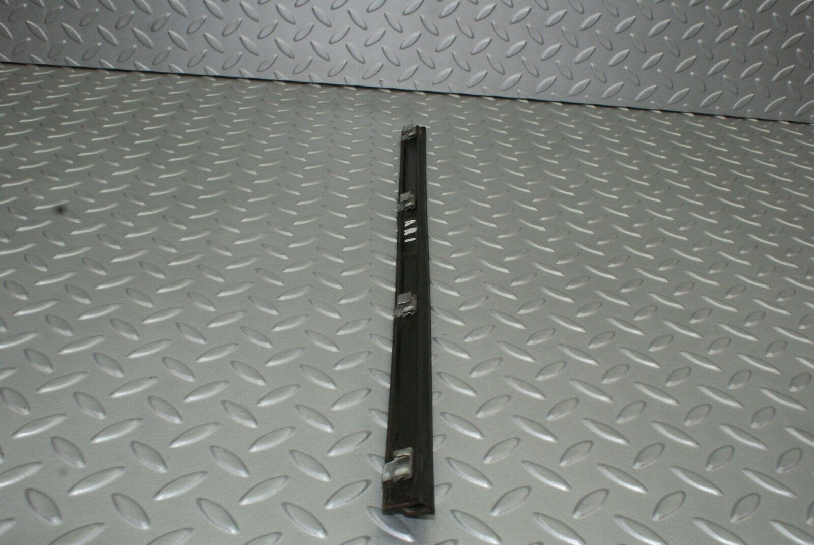 2650 Mercedes-Benz W116 350SE Glass Seal Trim Rubber Rear Right