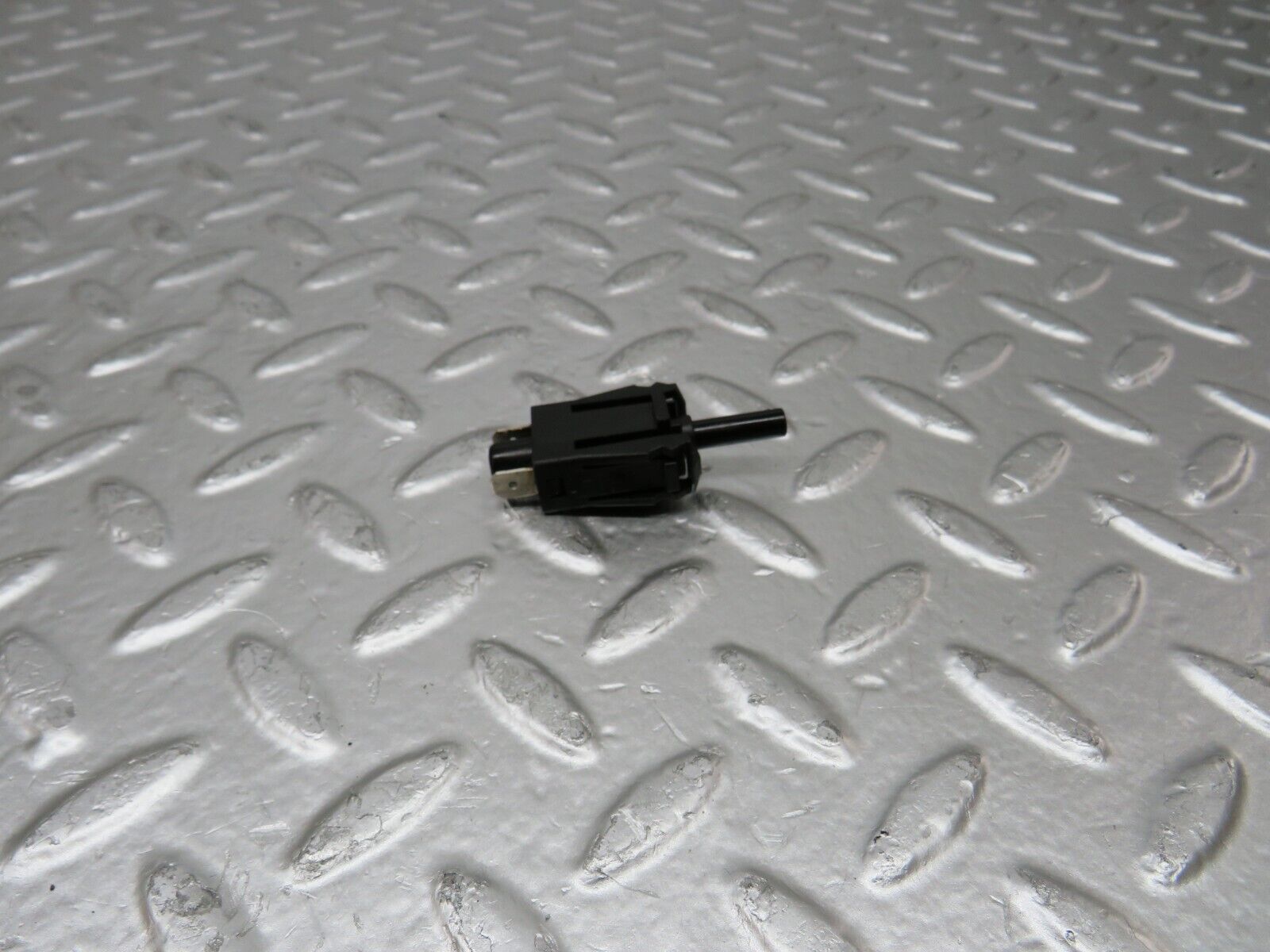 24993 Mercedes-Benz W140 S320 Door Contact Switch 0015458714