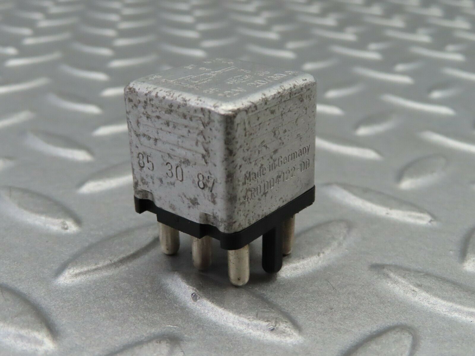 5768 Mercedes-Benz W123 200 Multi Purpose Relay 0015420219