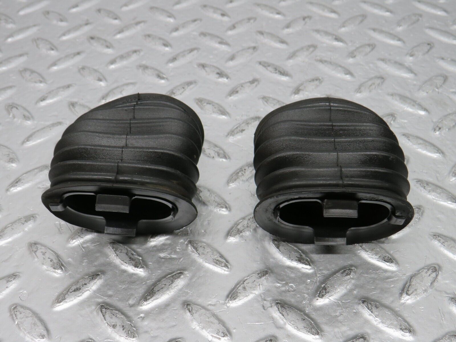 31511 Mercedes-Benz S124 220TE Rear Door Wire Protector Rubber 1268210597