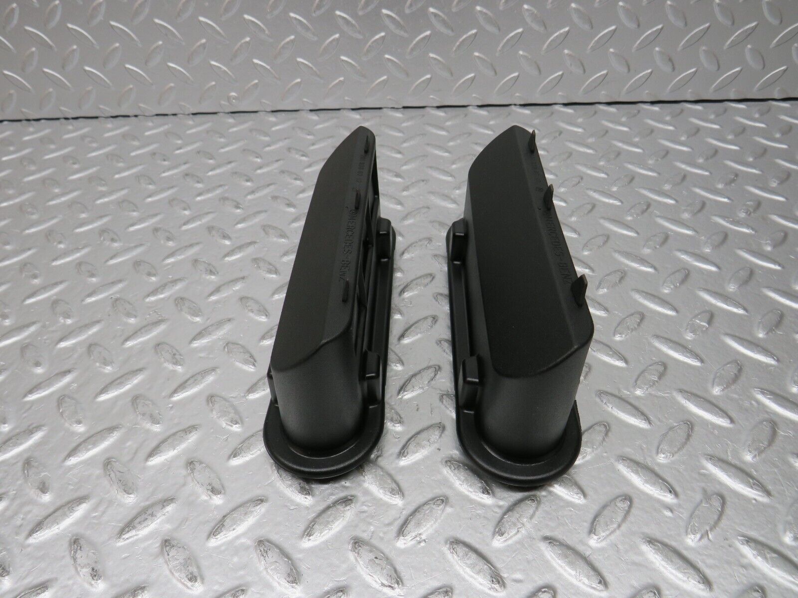 31691 Mercedes-Benz W201 190LE 1.8L Trunk Breather Ventilation Valve 2018300242