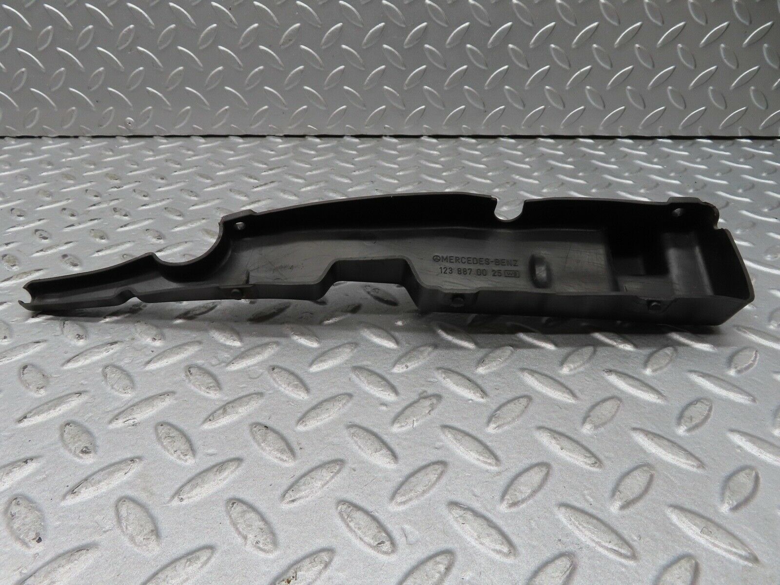 17020 Mercedes-Benz C123 280CE Coupe Bonnet Lock Catch Cover 1238870025