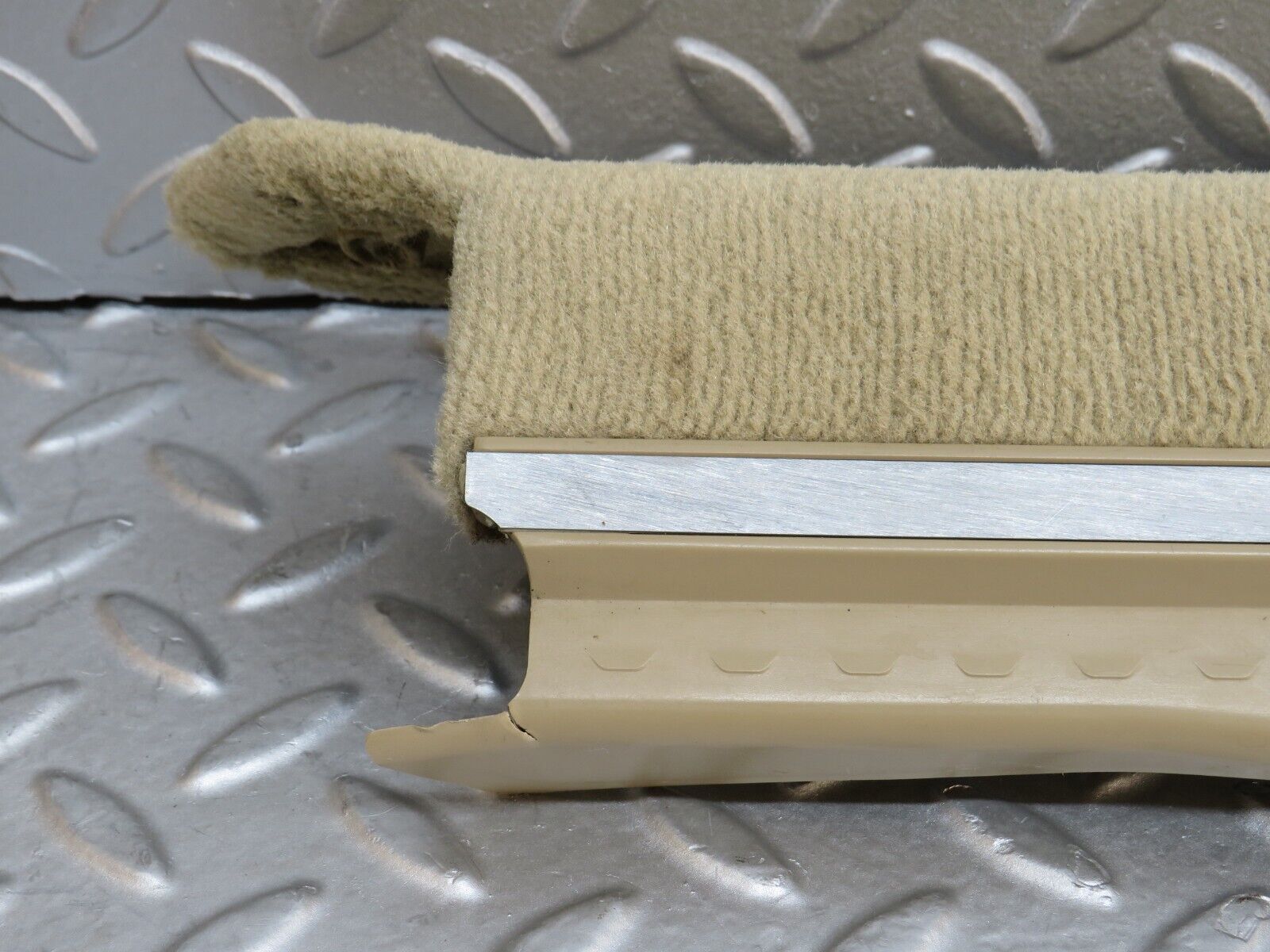 38285 Mercedes-Benz R129 280SL Coupe Left Door Sill Cover Beige 1296800135