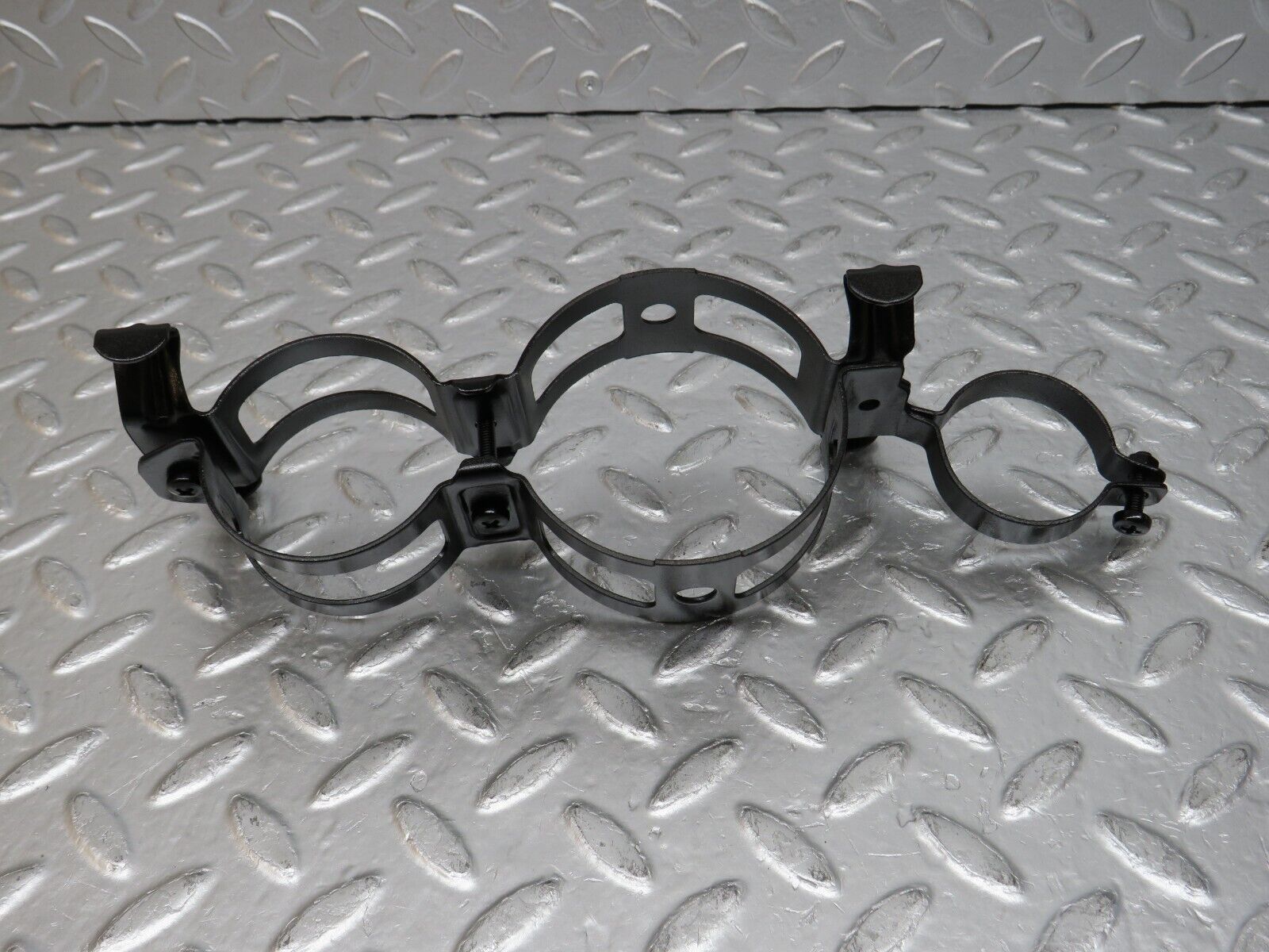 32535 Mercedes-Benz S124 300TE Wagon Fuel Pump Fuel Filter Bracket Holder