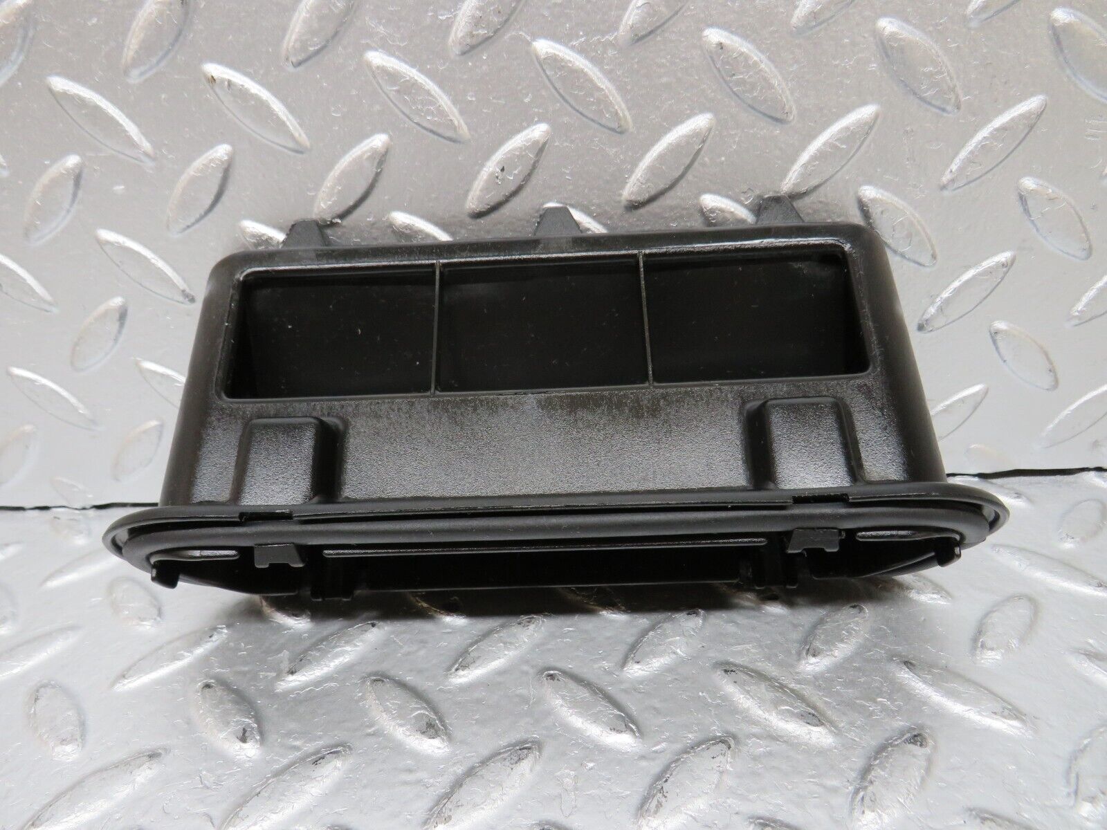 30622 Mercedes-Benz W201 190E 2.0L Trunk Breather Ventilation Valve 2018300242