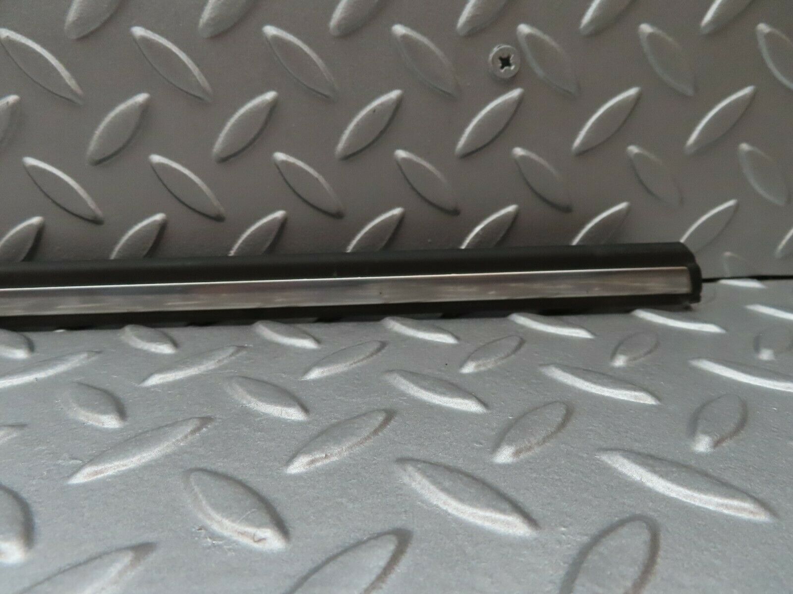 3693 Mercedes-Benz S123 200T Wagon Centre Door Chrome Trim Rear Right