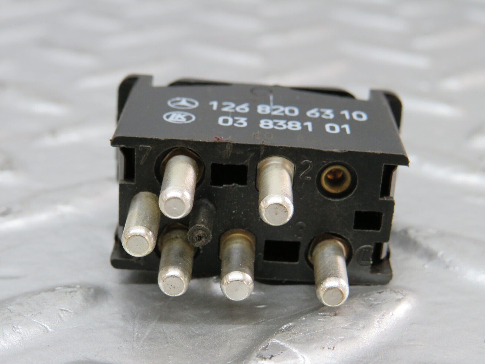 25345 Mercedes-Benz W201 190D Rear Electric Window Switch 1268206310