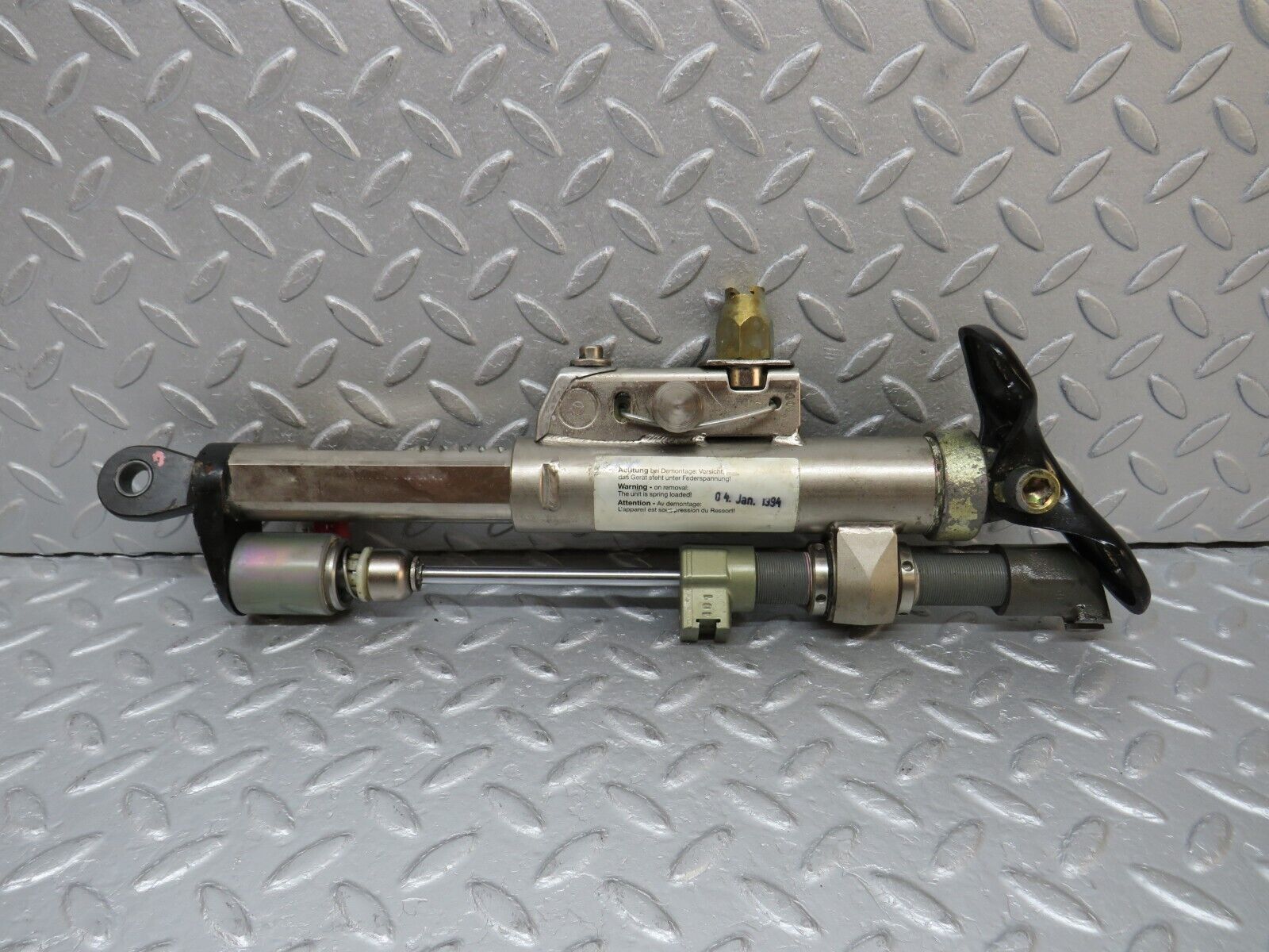 38501 Mercedes-Benz R129 280SL Coupe Roll Bar Hydraulic Cylinder Right 1298600435