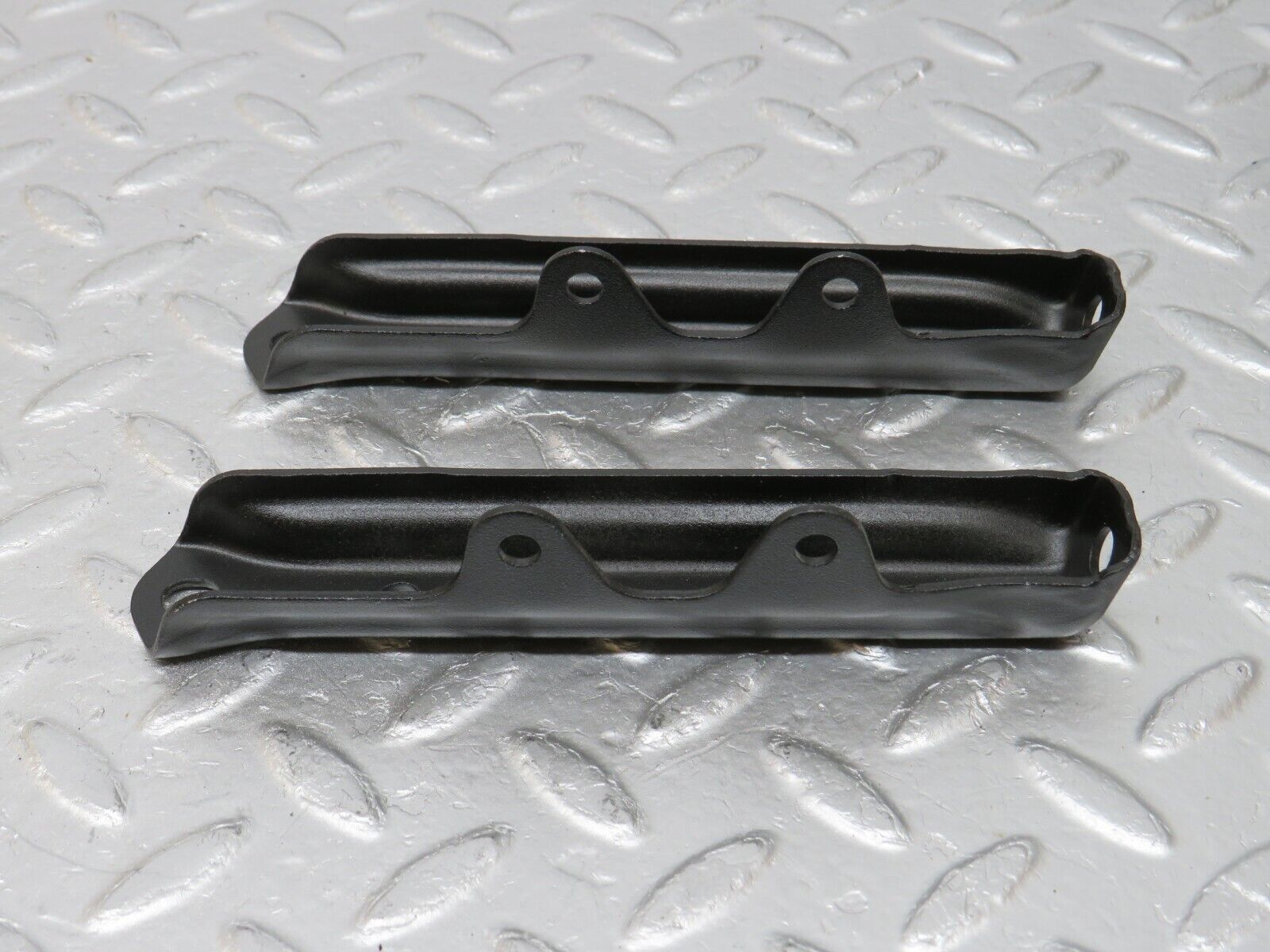 34675 Mercedes-Benz W124 260E Air Intake Manifold Bracket