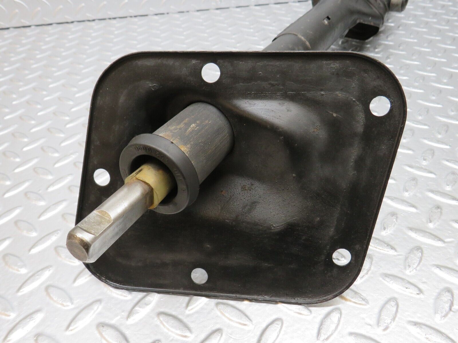 0055 Mercedes-Benz W116 350SE Steering Column