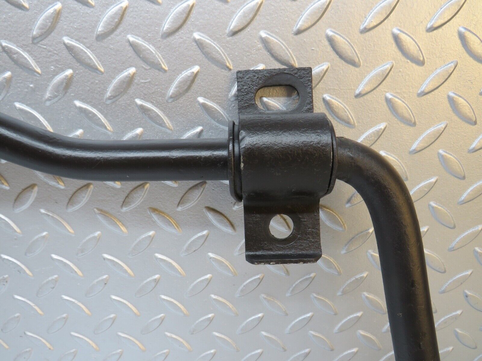 0383 Mercedes-Benz W108 280SE Torsion Bar 1083230965