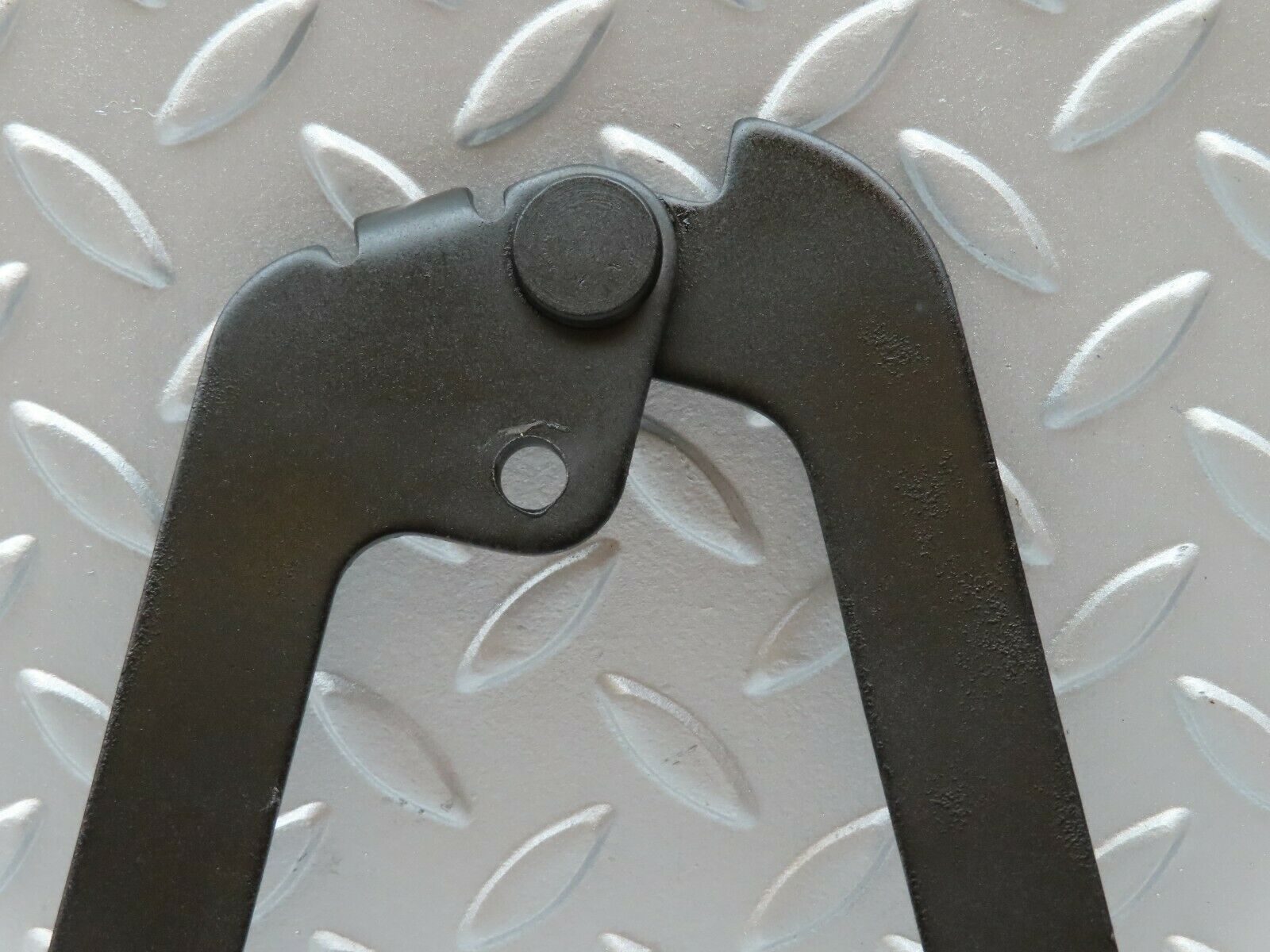 4712 Mercedes-Benz W114 280CE Coupe Left Bonnet Hinge