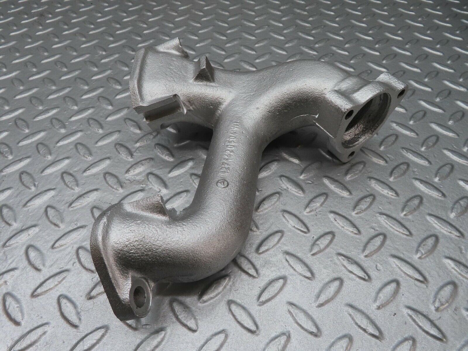 12799 Mercedes-Benz W111 220SE Exhaust Manifold Cylinder 4-6 1271420504