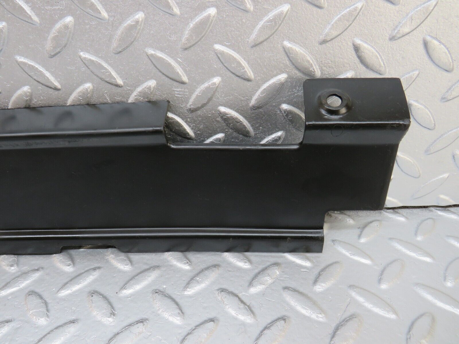 34279 Mercedes-Benz C126 380SEC Coupe Front Right Cover 1268210236