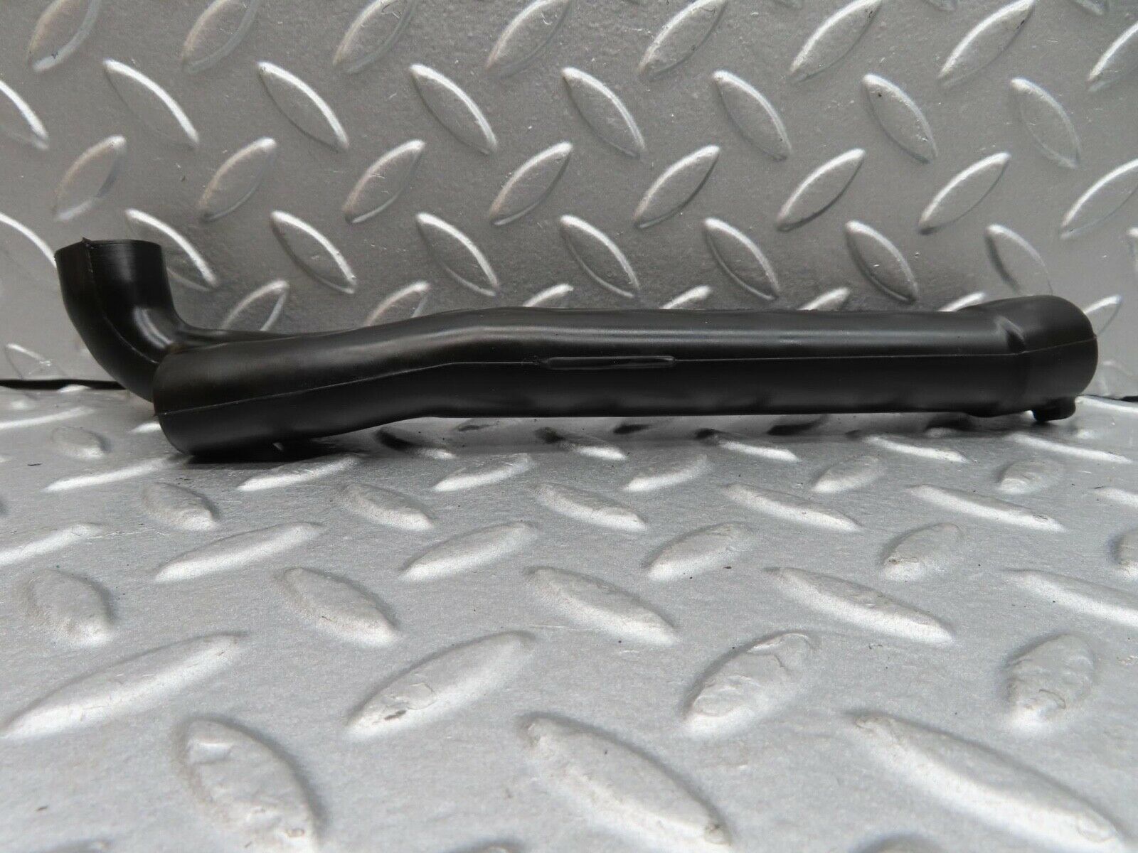 14419 Mercedes-Benz W116 350SE Air Intake Breather Hose 1160940682