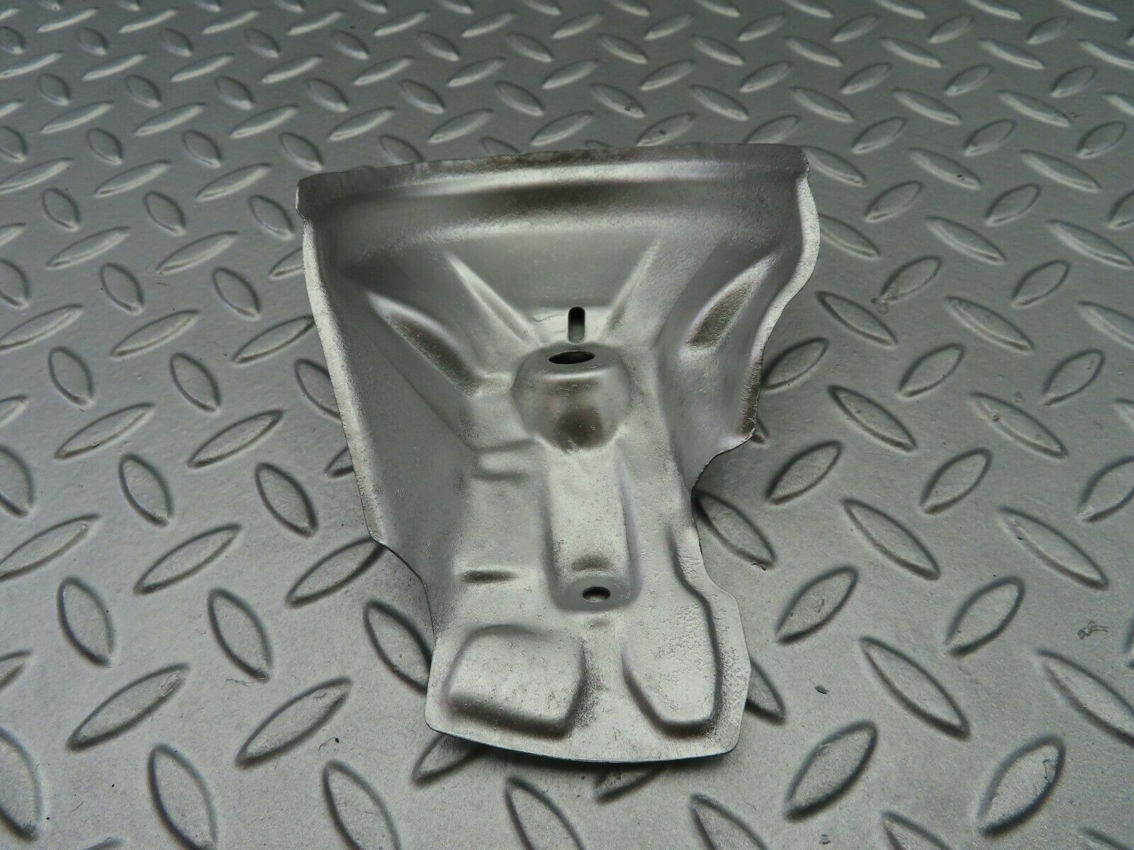 6798 Mercedes-Benz S124 E220 Wagon Engine Mount Bracket Heat Shield Cover