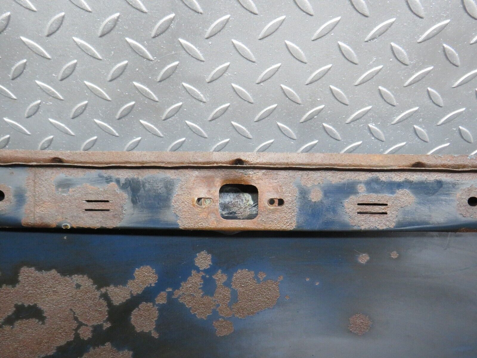 40522 Mercedes-Benz W110 230 Bonnet