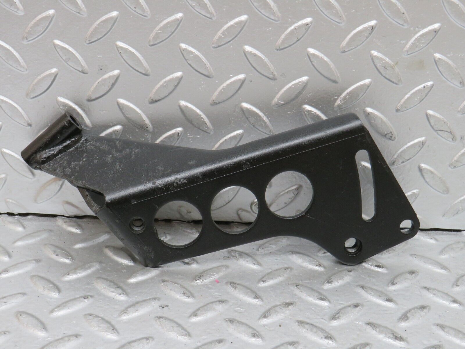 28068 Mercedes-Benz W123 280E Power Steering Pump Bracket