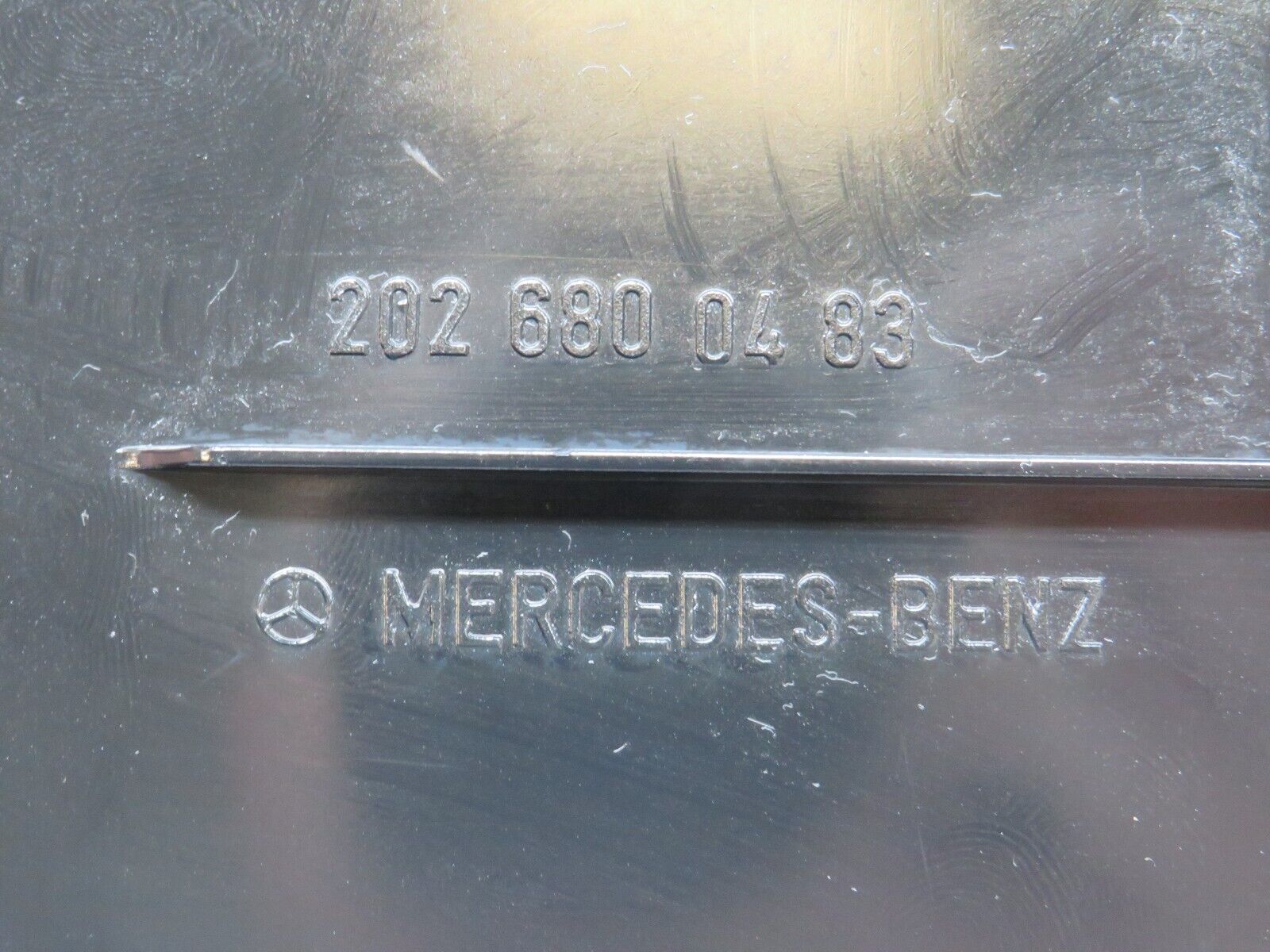 33291 Mercedes-Benz W202 C180 Front Right Kick Panel Black 2026800483