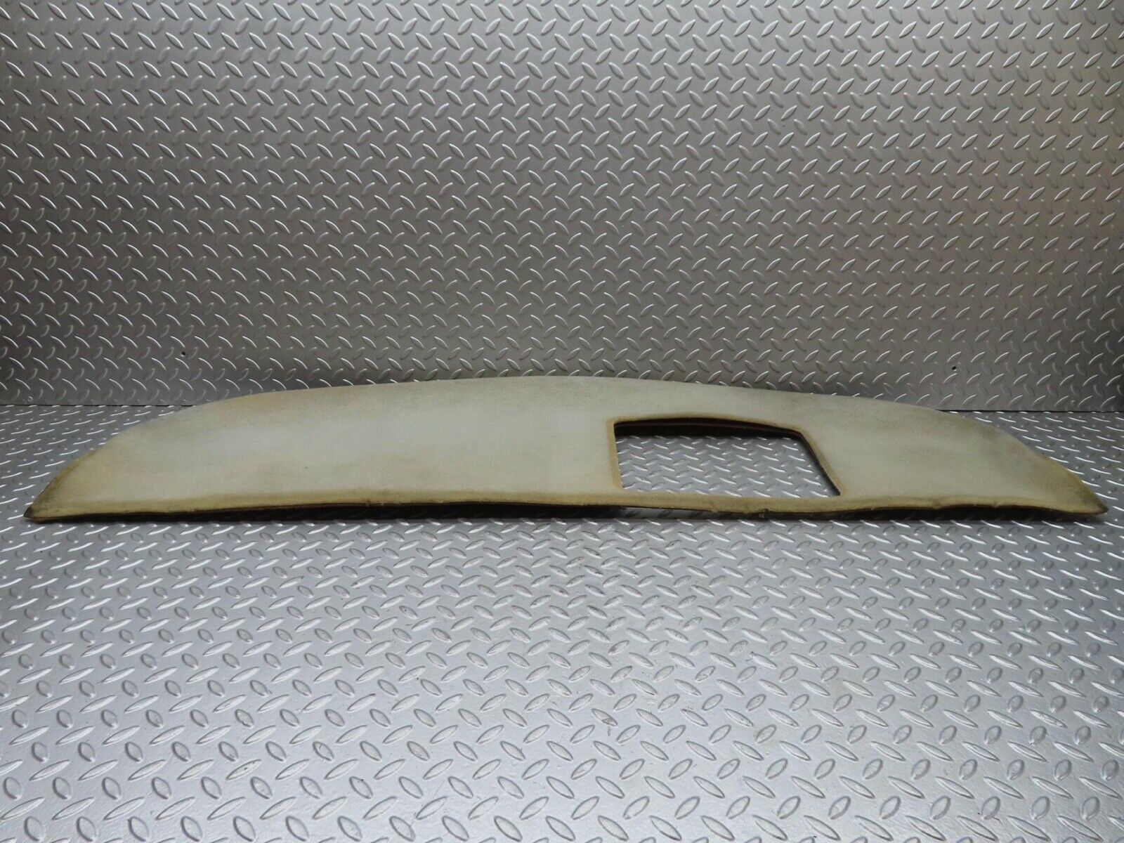13569 Mercedes-Benz W123 200 Parcel Shelf