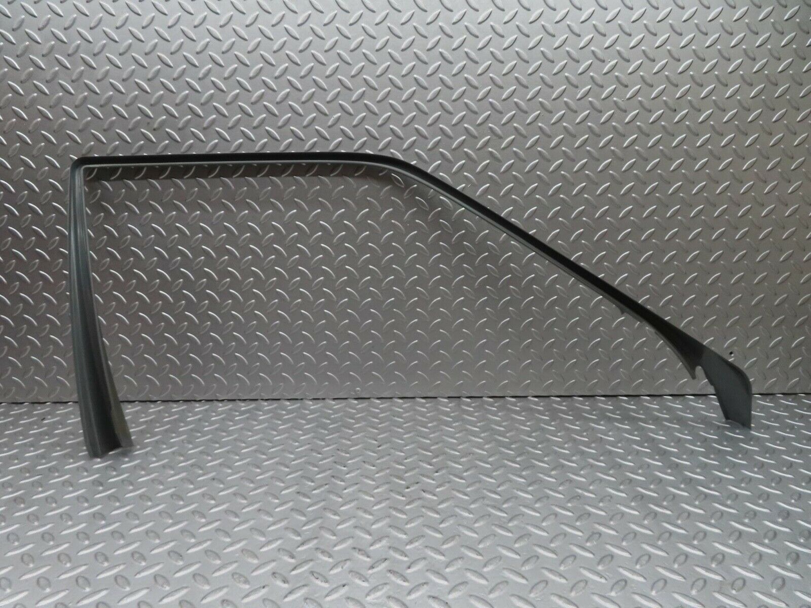 16374 Mercedes-Benz W124 260E Front Right Door Window Frame Trim Cover