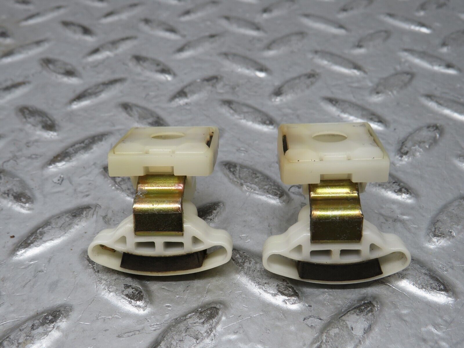 27798 Mercedes-Benz S124 300TE Wagon Power Window Regulator Accessories