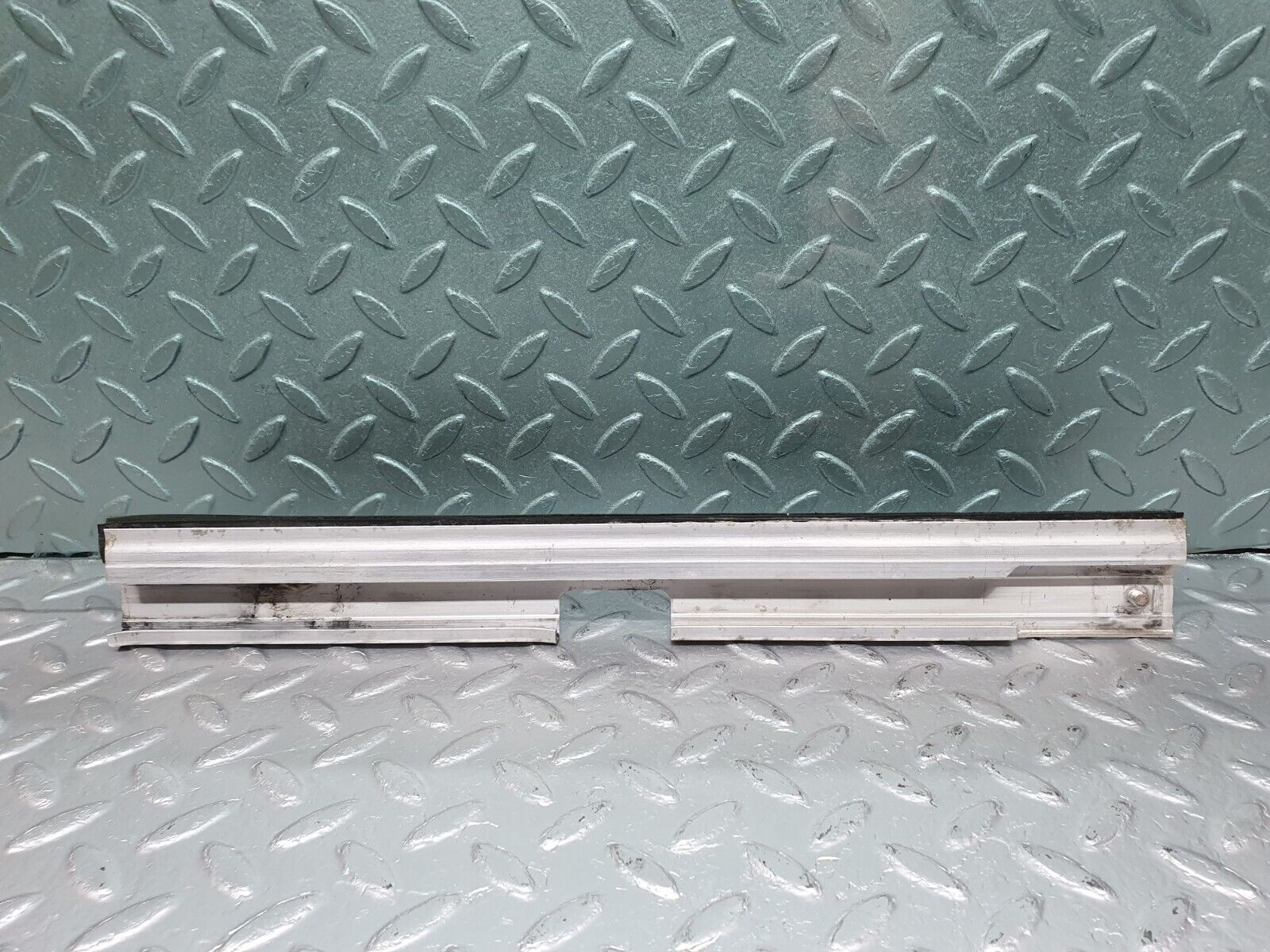 41408 Mercedes-Benz W124 200E Front Left Door Window Glass