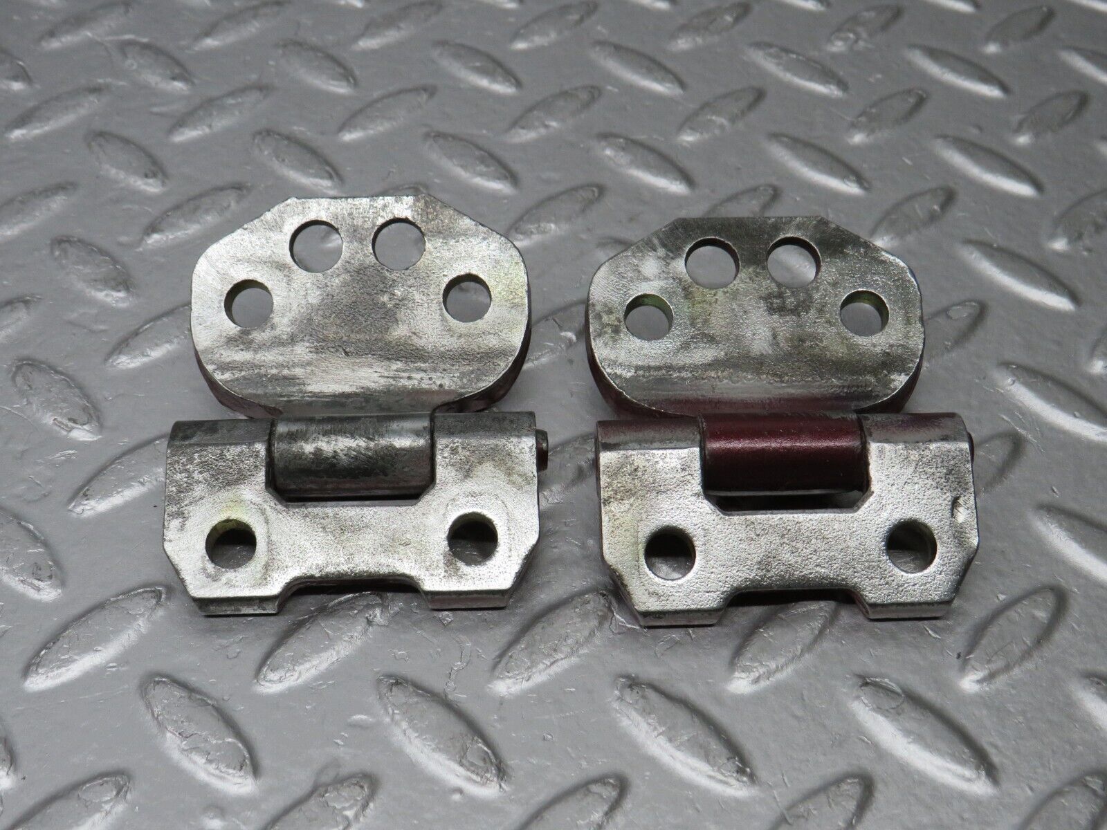 38338 Mercedes-Benz R129 280SL Coupe Left Door Hinge