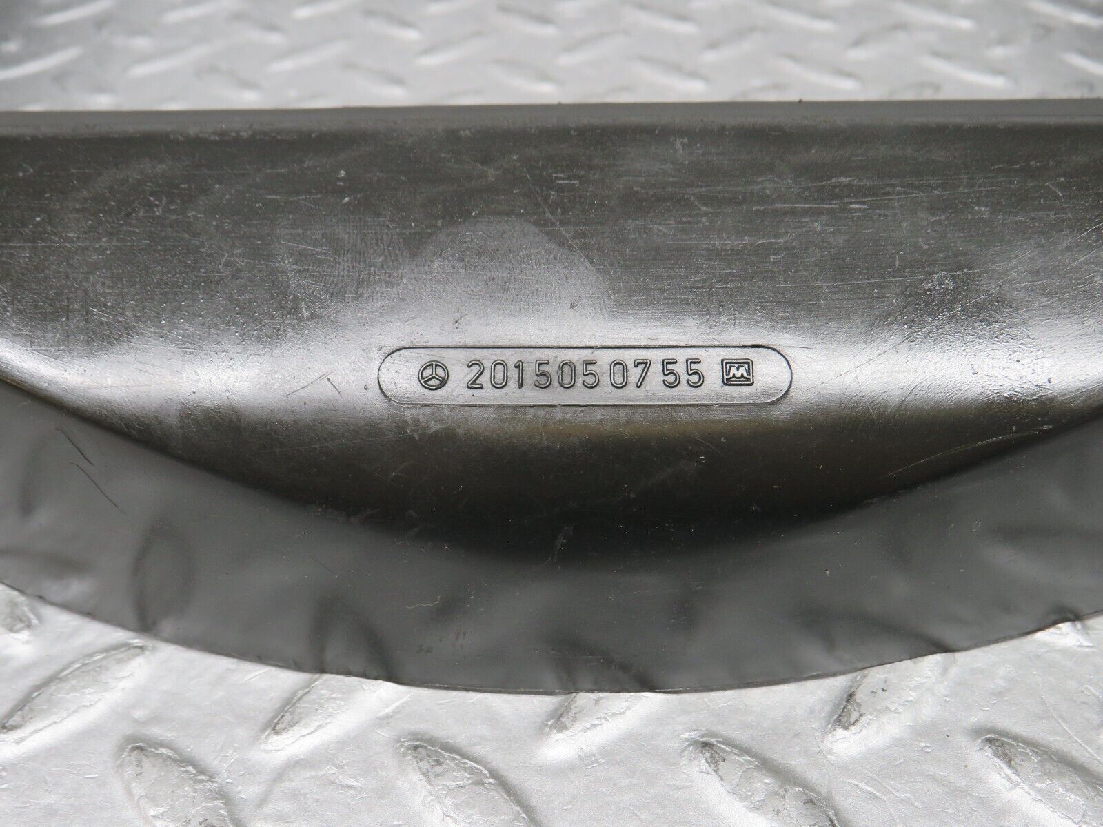 36653 Mercedes-Benz W201 190E 2.0L Engine Fan Shroud 2015050755