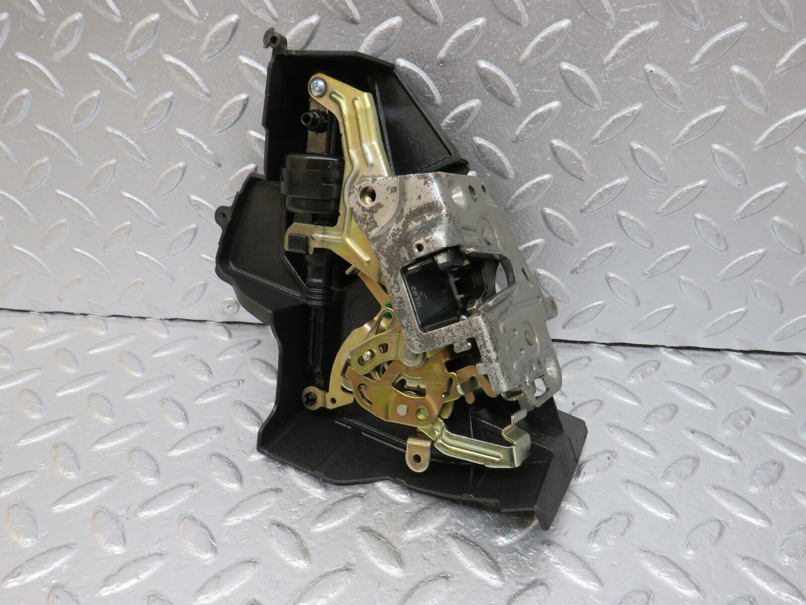 34707 Mercedes-Benz W210 320E Rear Left Door Lock Mechanism 2027300535