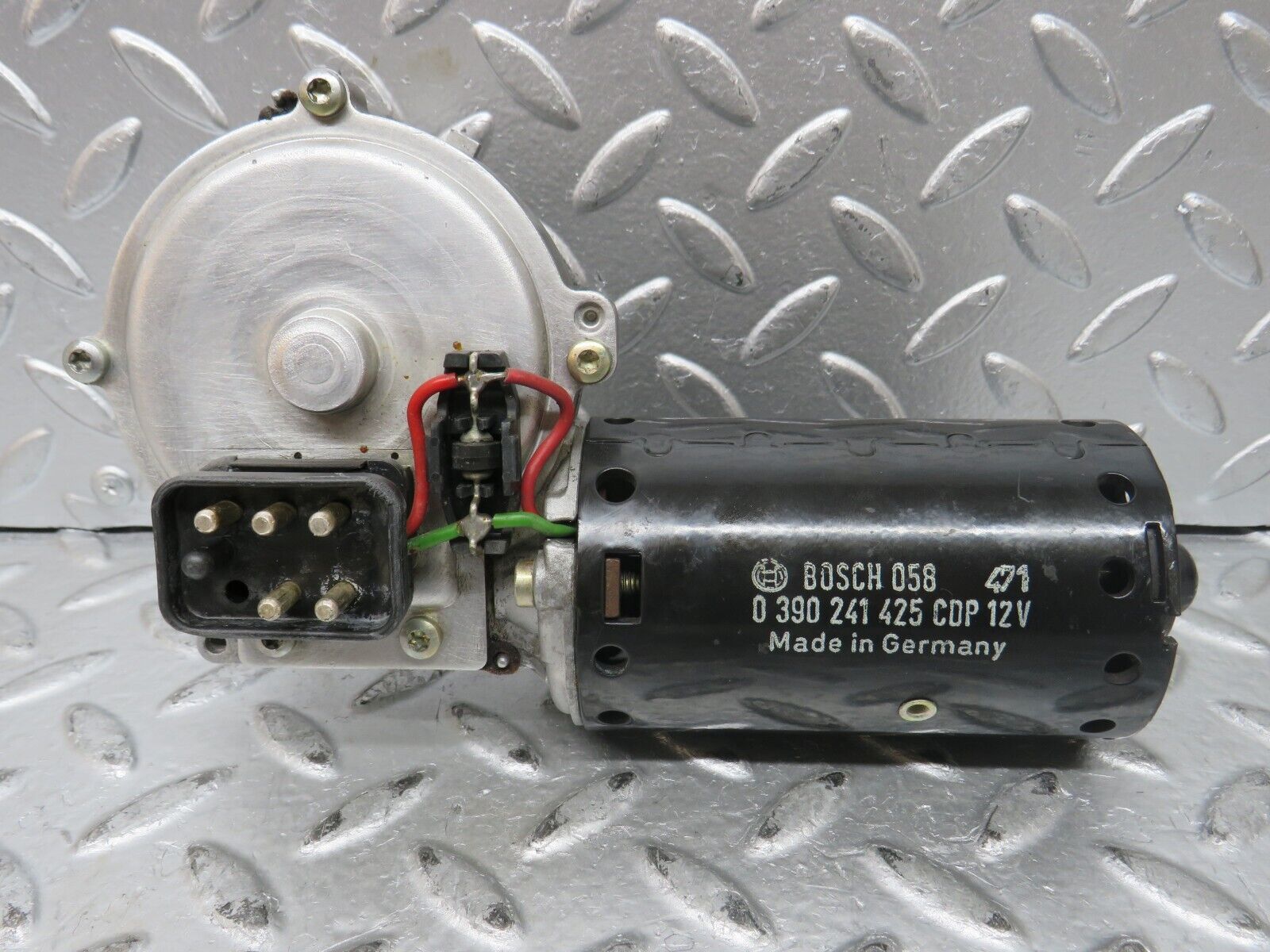 27506 Mercedes-Benz S124 300TE Wagon Wiper Motor Bosch 0390241425