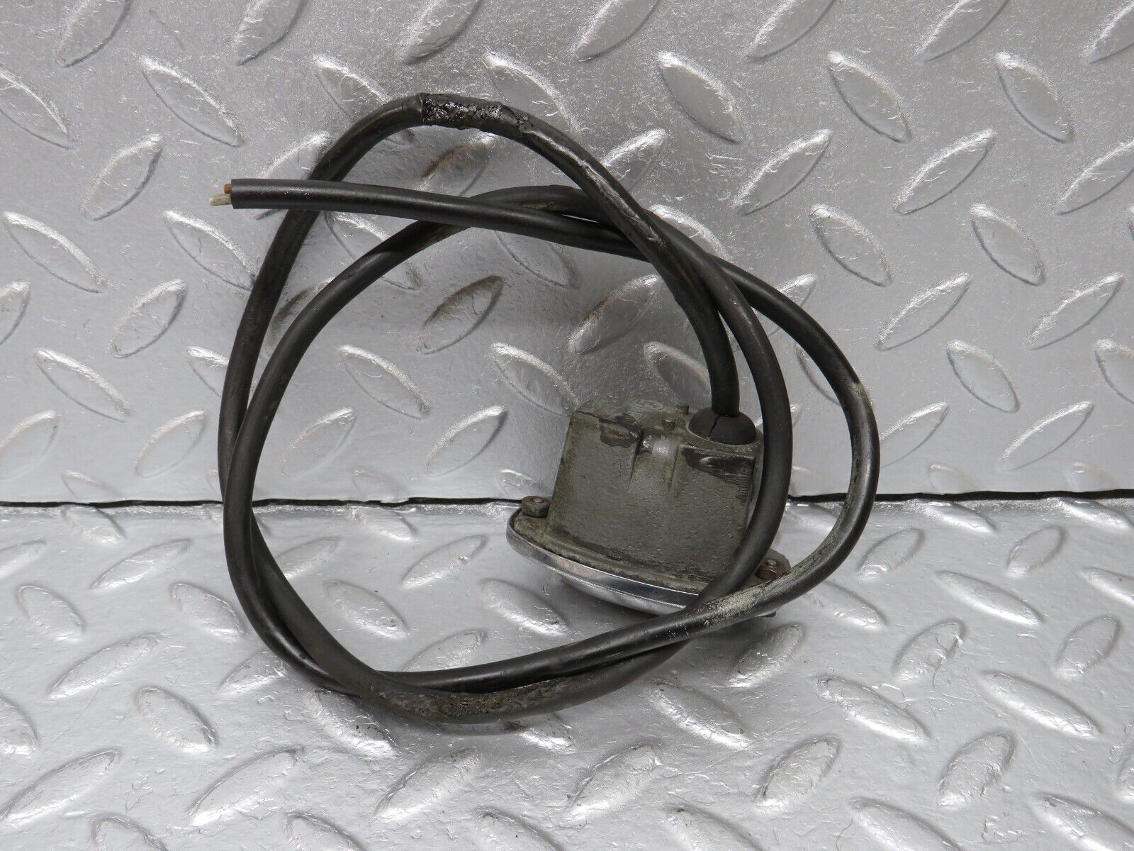 40311 Mercedes-Benz W110 230 number Plate Light K12867 K12840