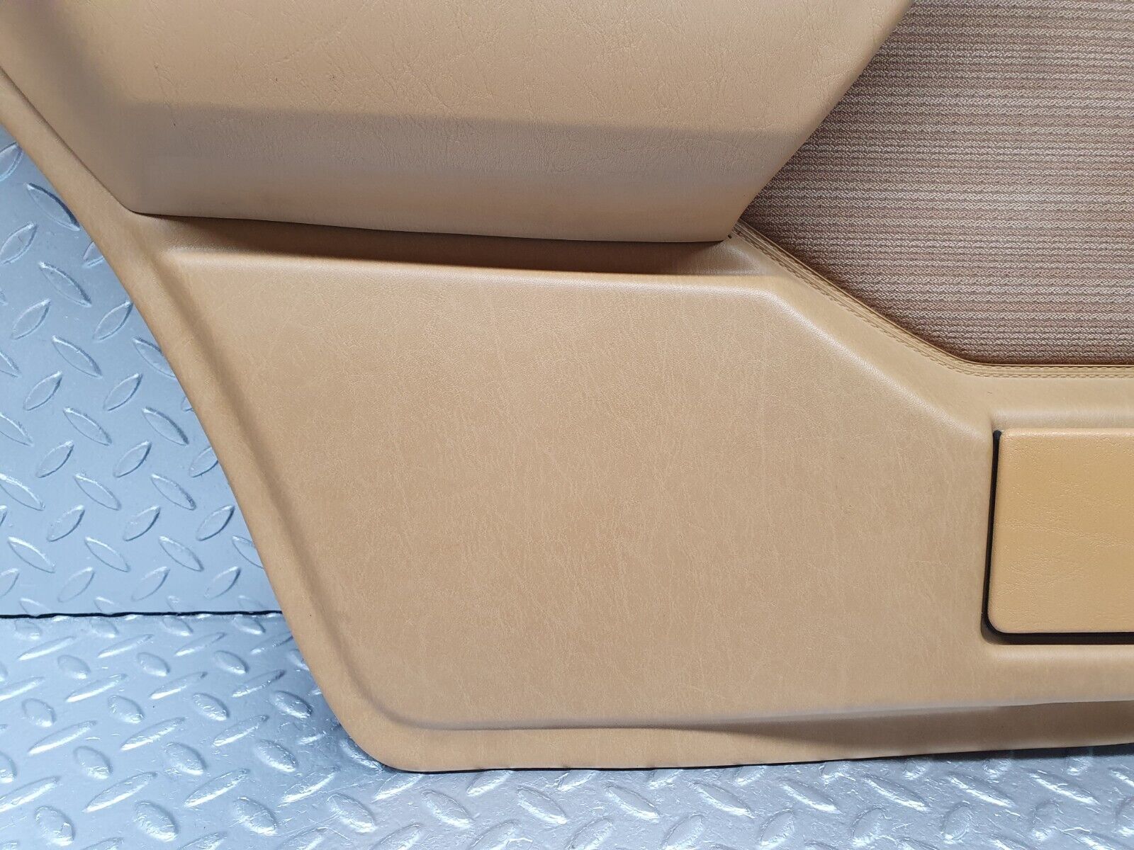 41482 Mercedes-Benz W124 200E Rear Left Door Card Palomino