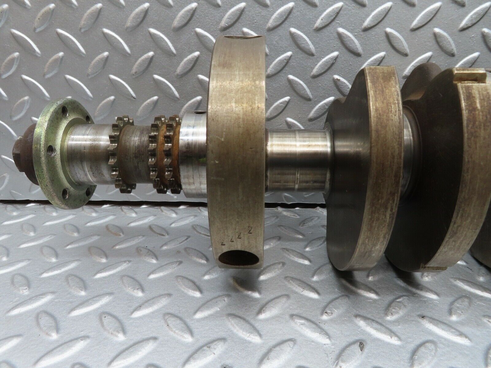 16774 Mercedes-Benz C107 380SLC Crankshaft 1160311001