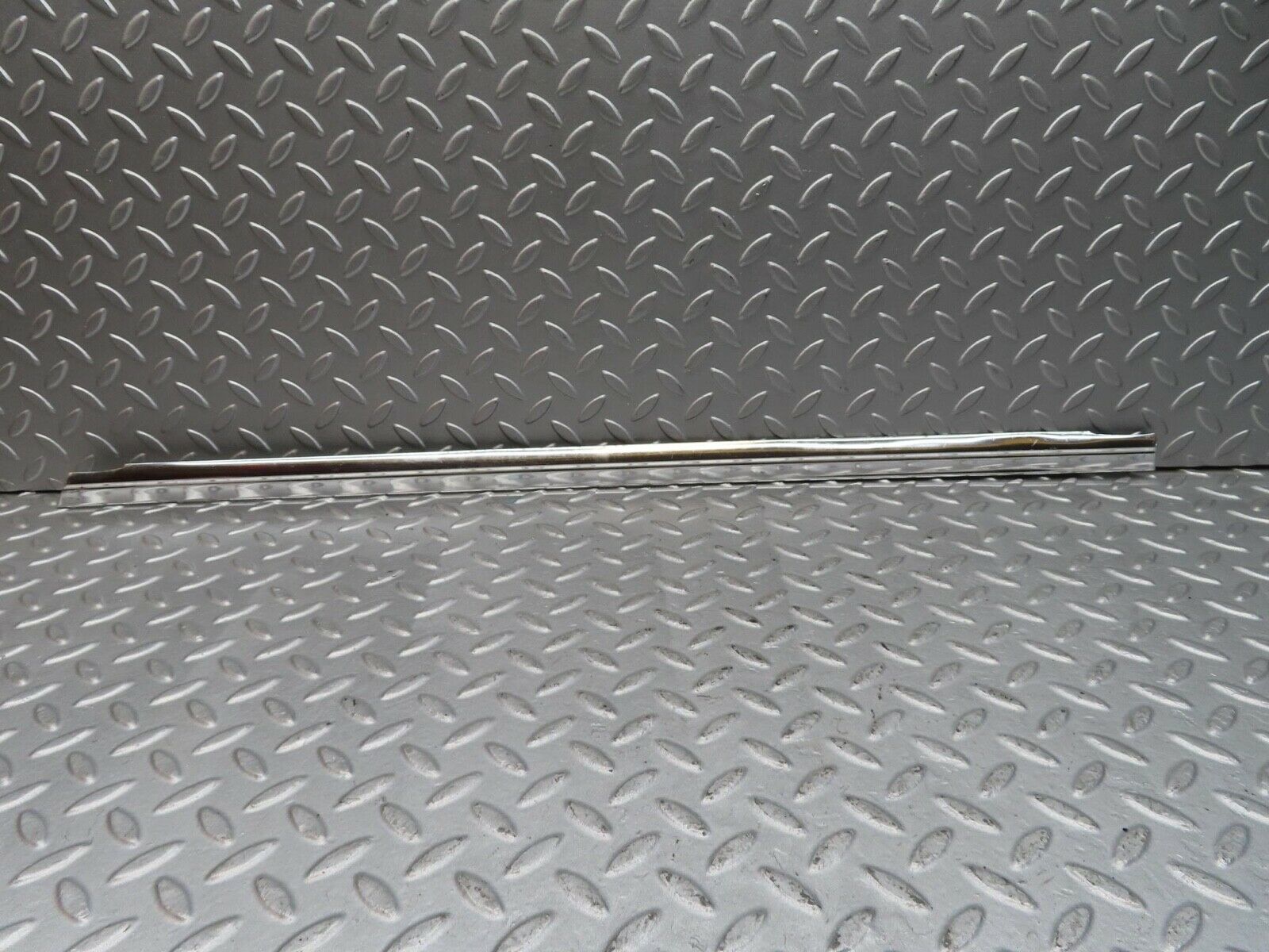 12355 Mercedes-Benz W108 280SE 3.5 Front Left Door Chrome Moulding Trim