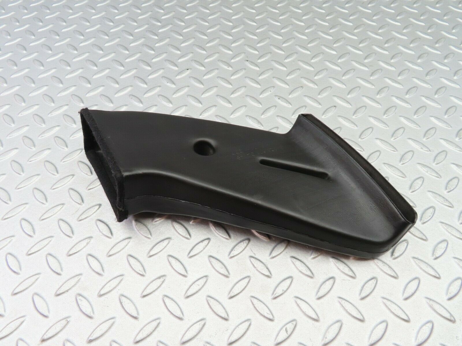 6145 Mercedes-Benz W126 380SE Air Duct Front Right 1268310446