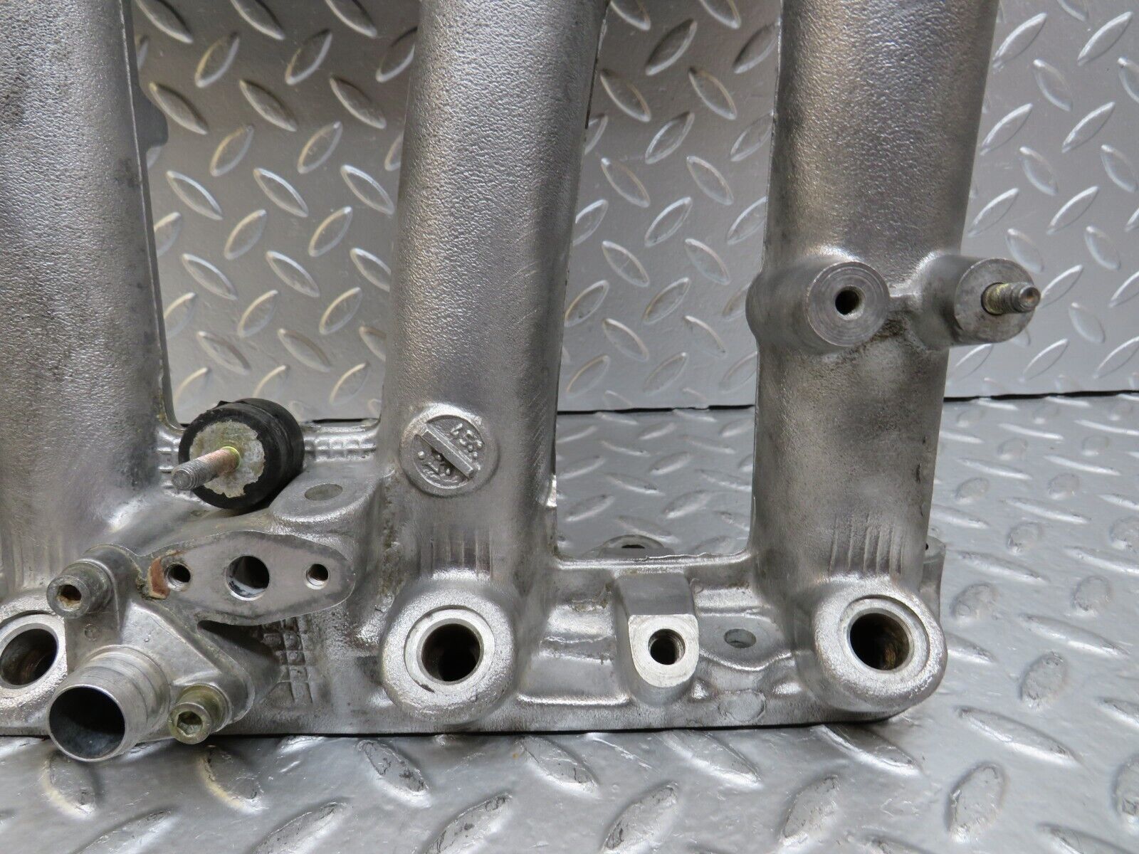 25713 Mercedes-Benz W201 Air Intake Manifold 1021413501