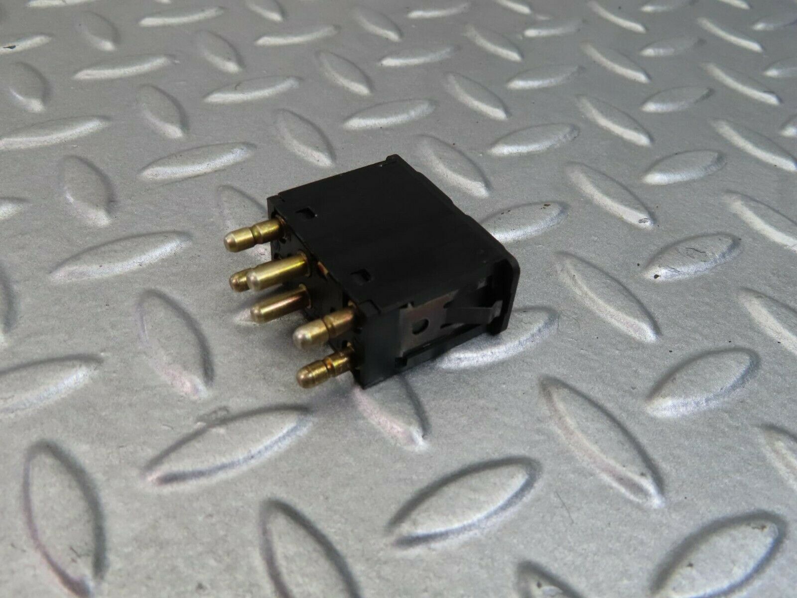 8223 Mercedes-Benz C107 Wiper Switch 0008205710