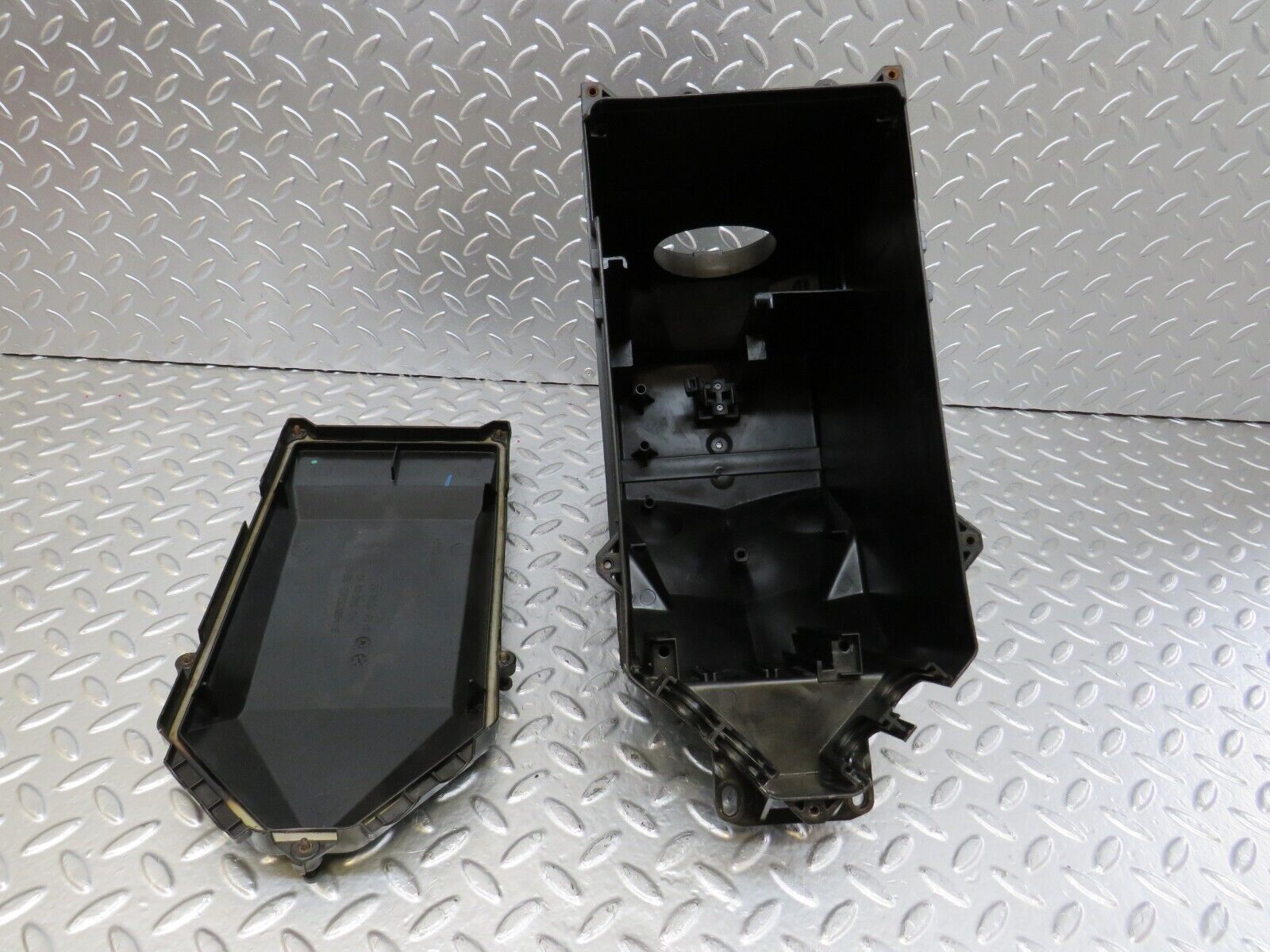 24721 Mercedes-Benz W140 S320 ECU Control Unit Housing 1405401524