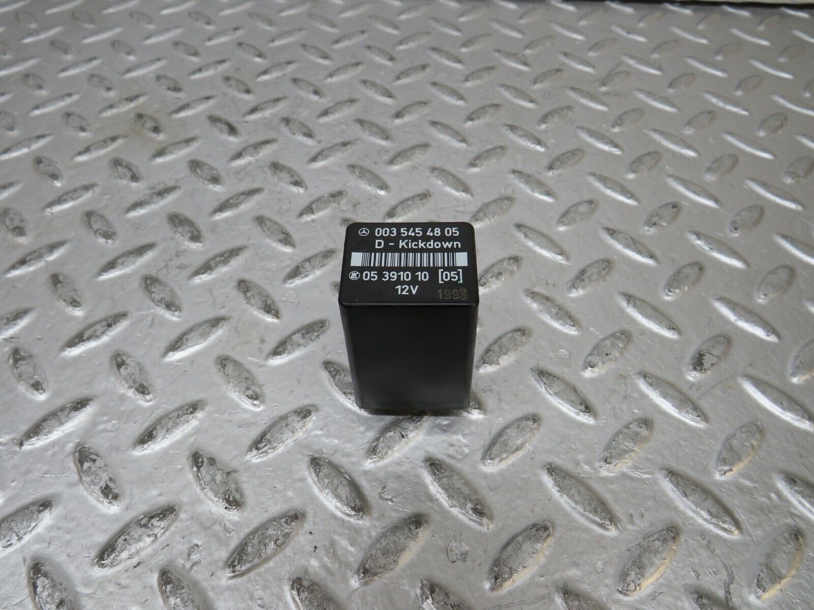 27547 Mercedes-Benz S124 300TE Wagon Kickdown Control Unit Relay 0035454805