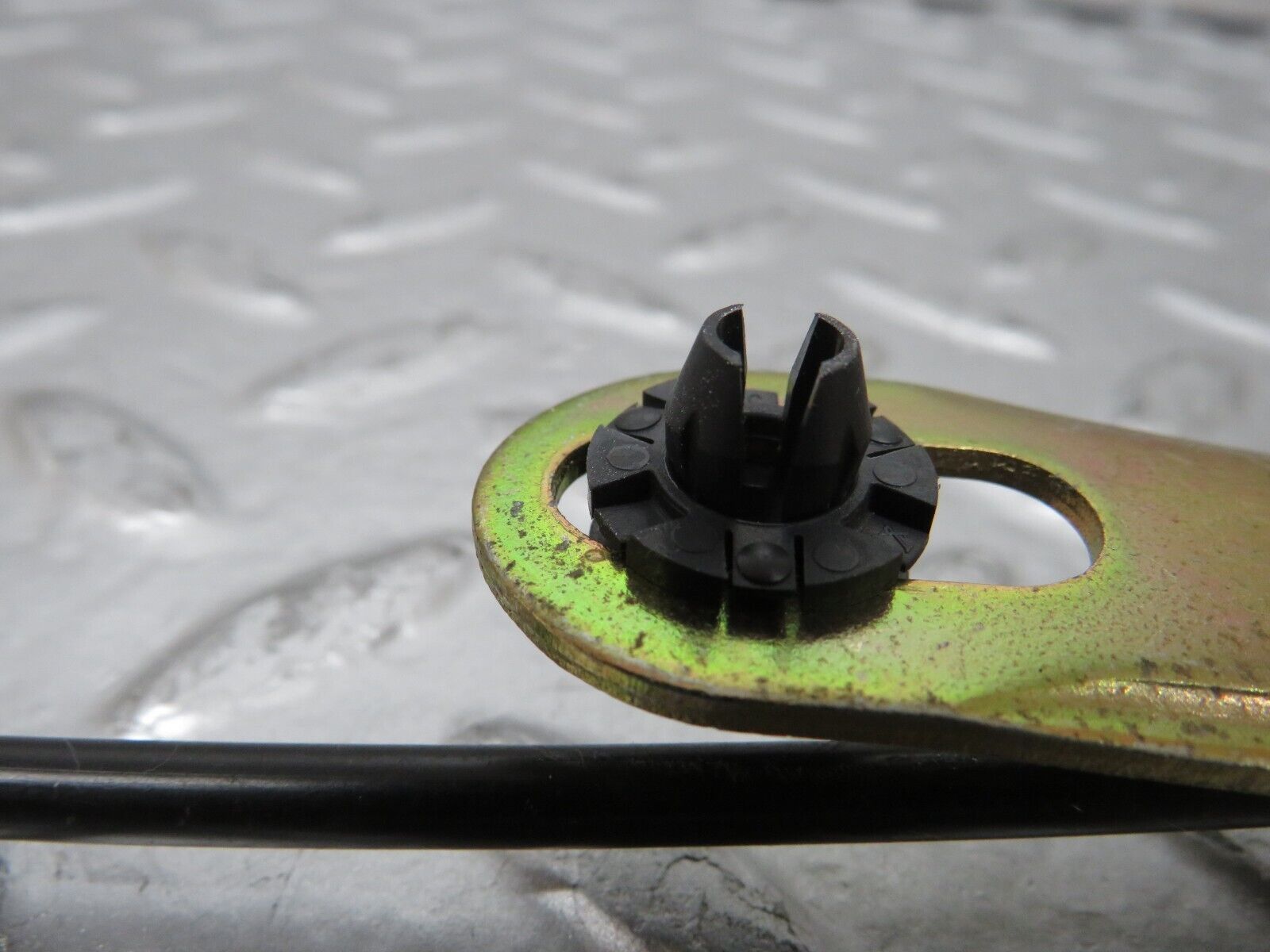 24914 Mercedes-Benz W140 S320 Front Right Door Lock Cable 1407600404