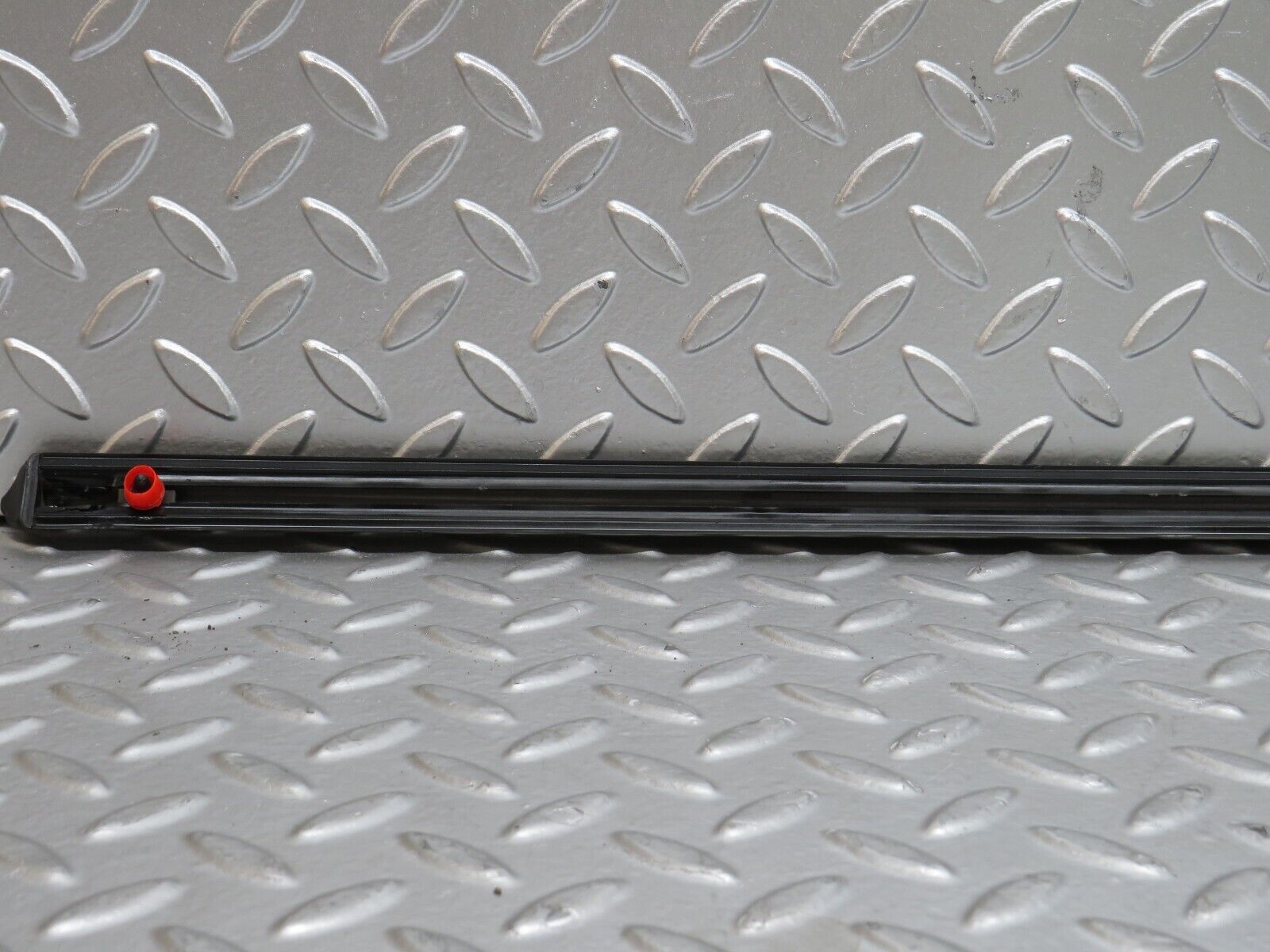 28237 Mercedes-Benz S123 240D Wagon Front Right Door Centre Moulding Trim