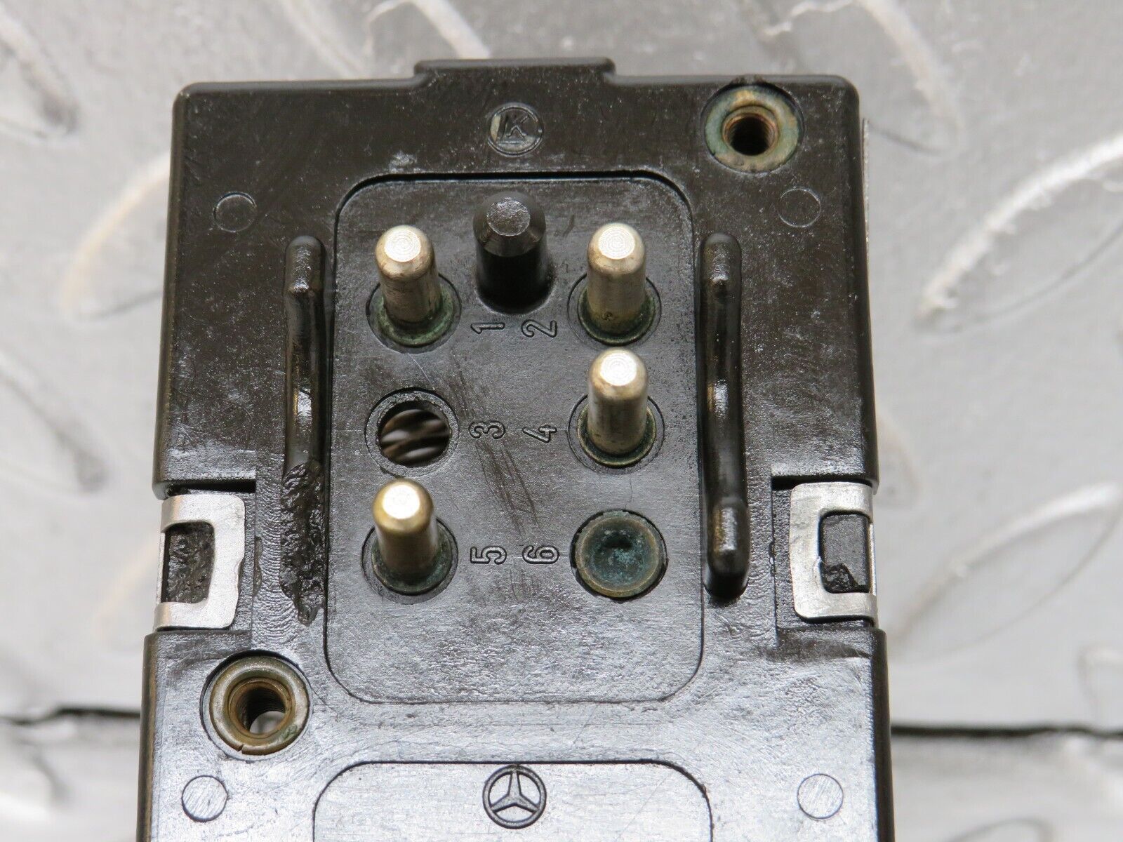 34779 Mercedes-Benz W210 320E Heater Blower Resistor 0008212260